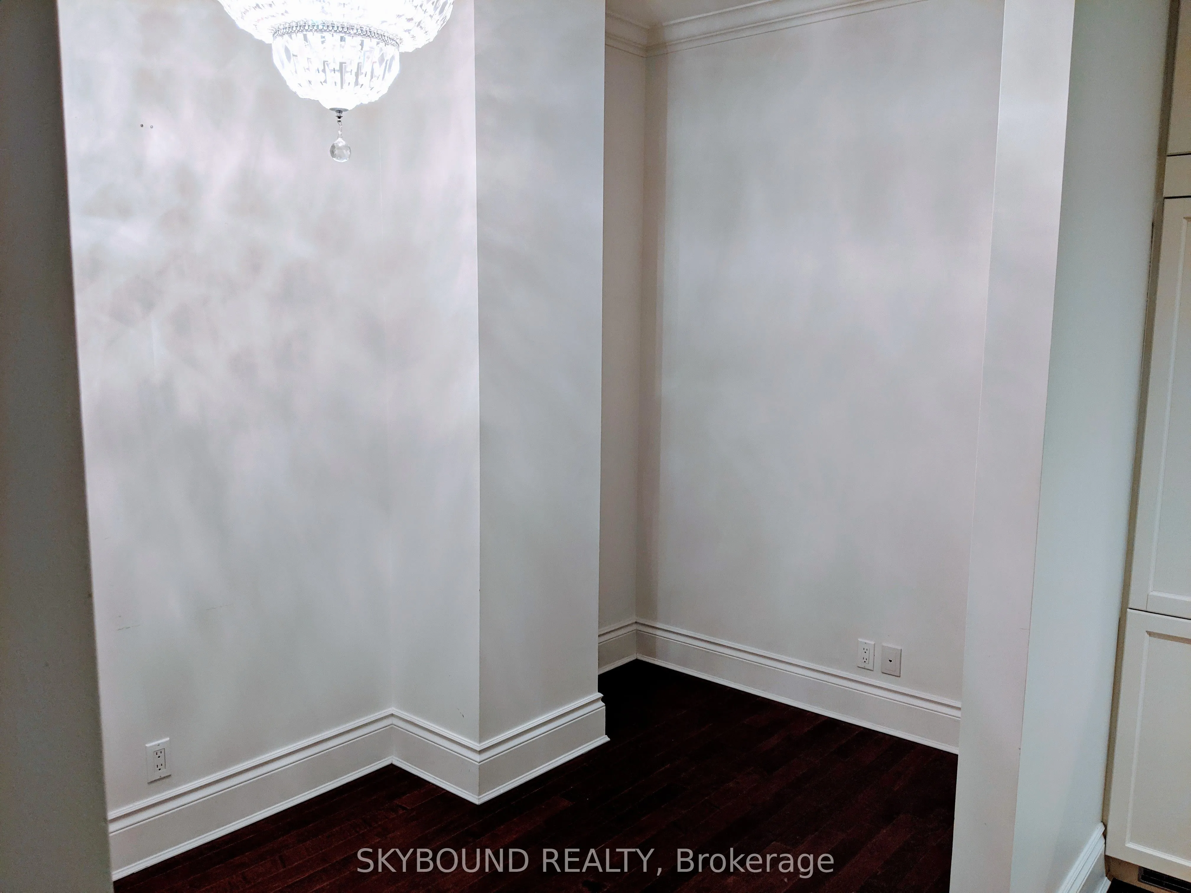 22 Leader Lane, #415