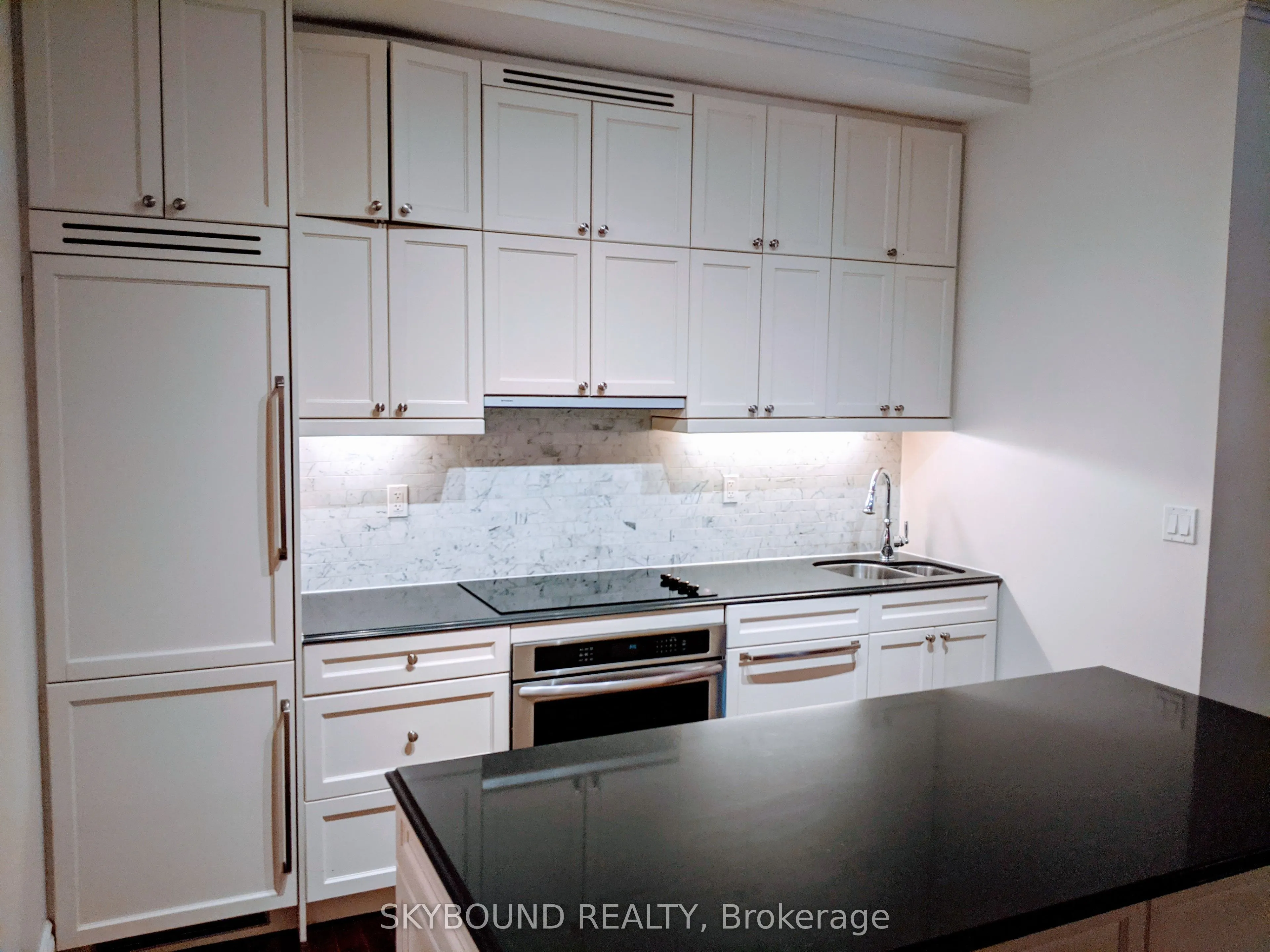 22 Leader Lane, #415