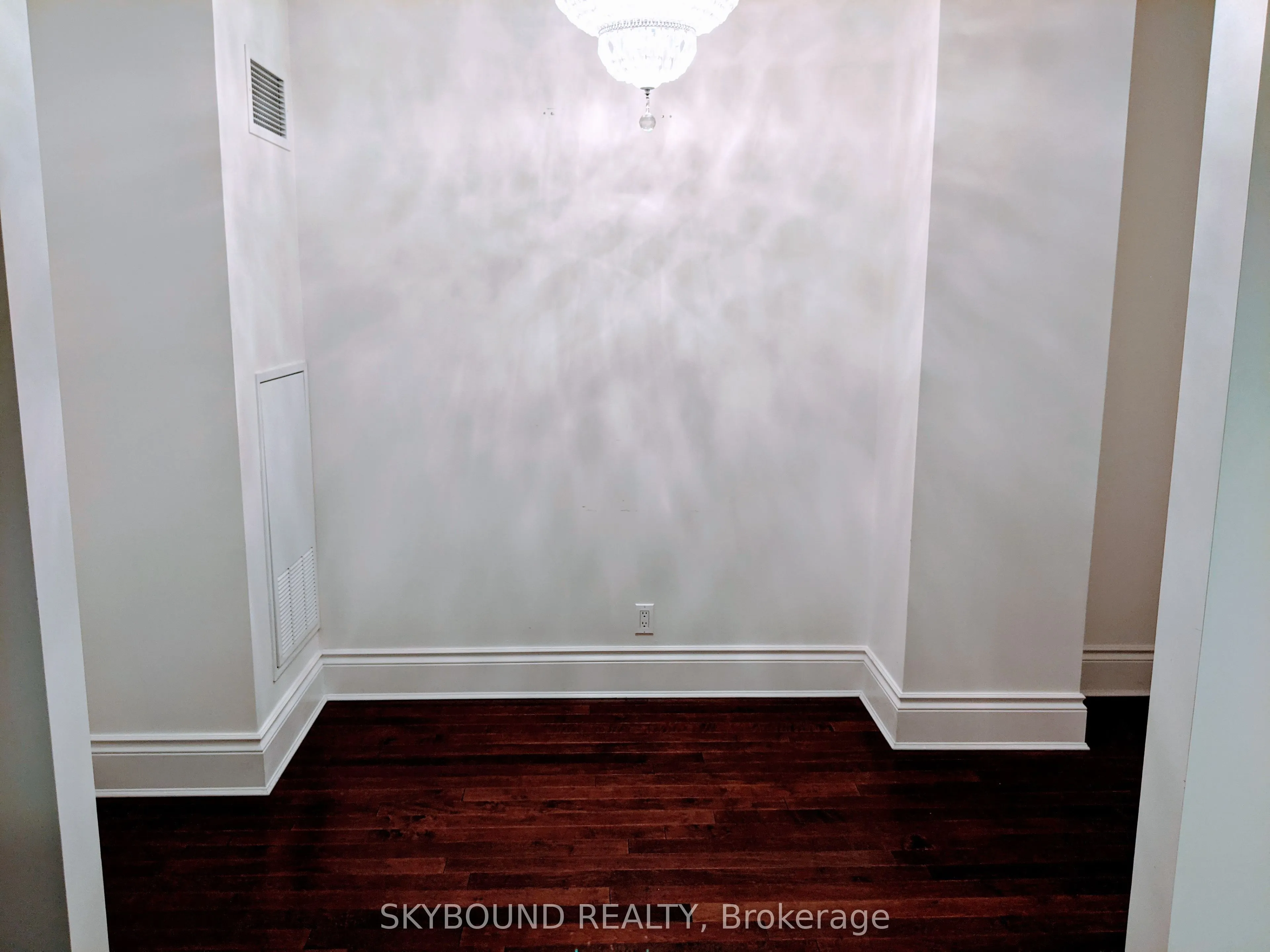 22 Leader Lane, #415