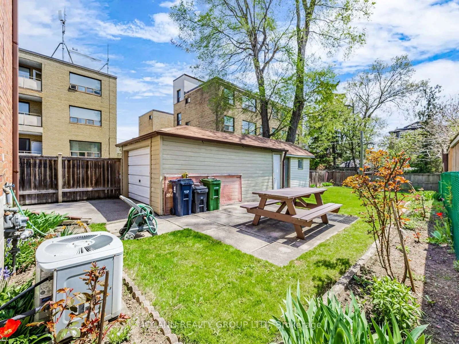 407 Roselawn Avenue