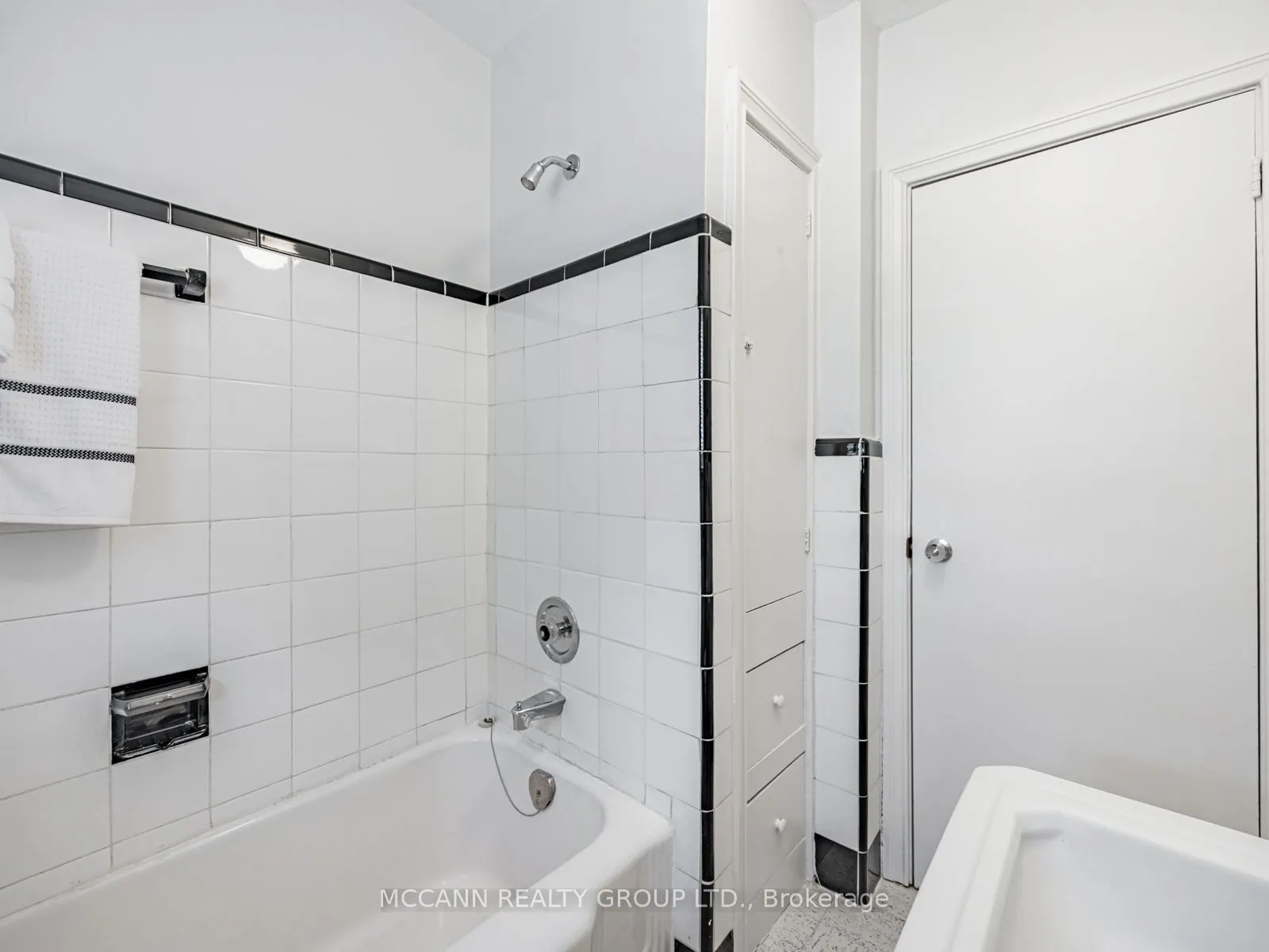 407 Roselawn Avenue