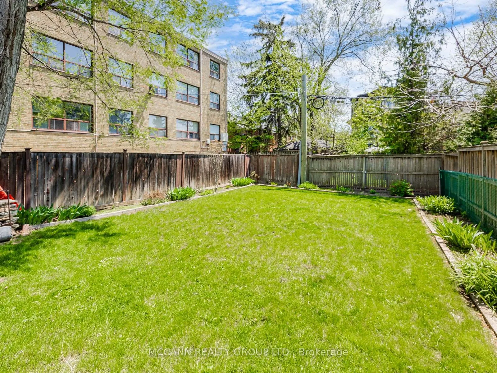 407 Roselawn Avenue
