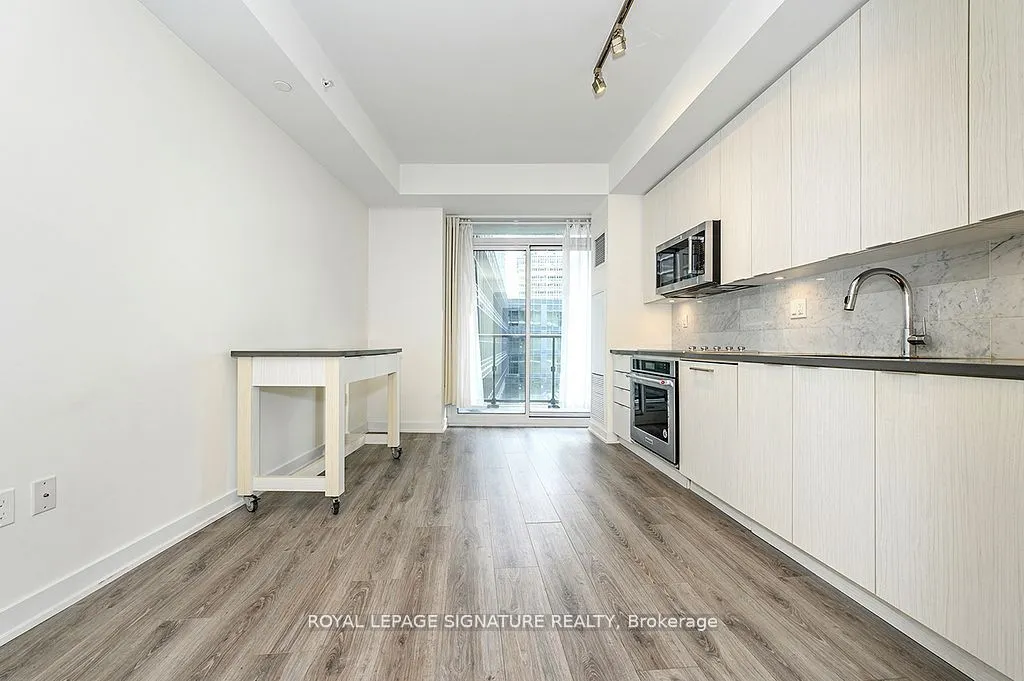 38 Iannuzzi Street, #611