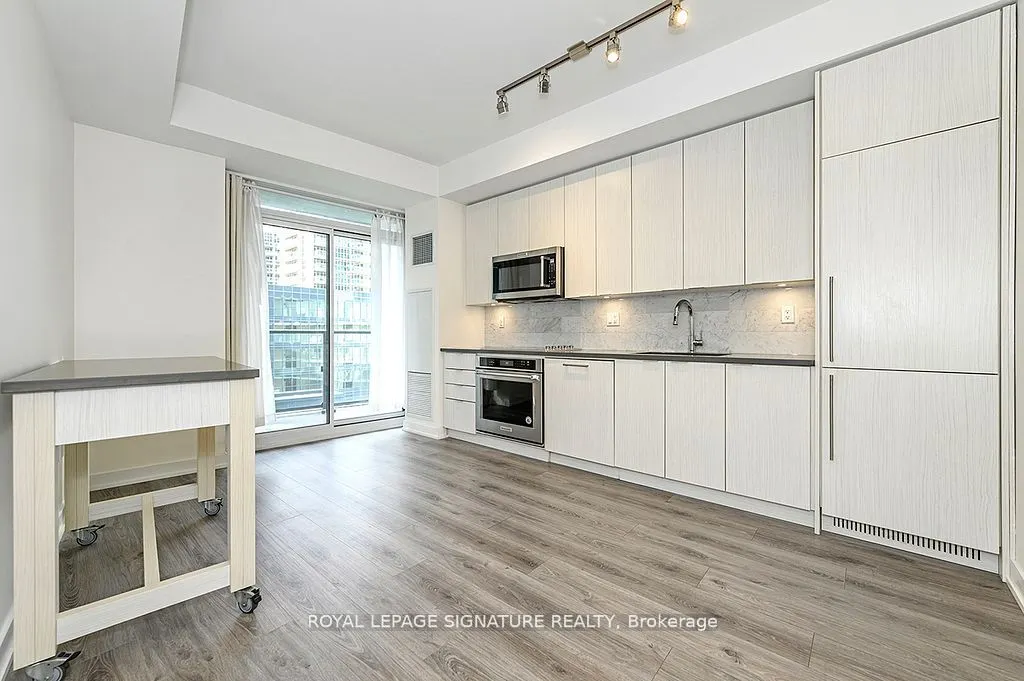 38 Iannuzzi Street, #611