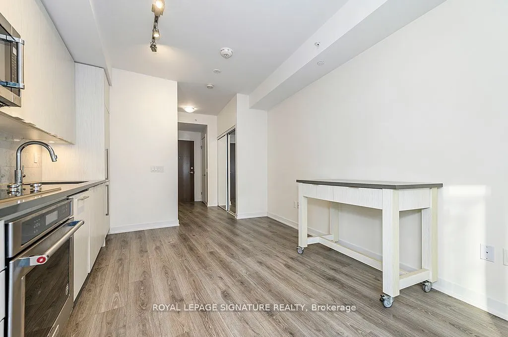 38 Iannuzzi Street, #611