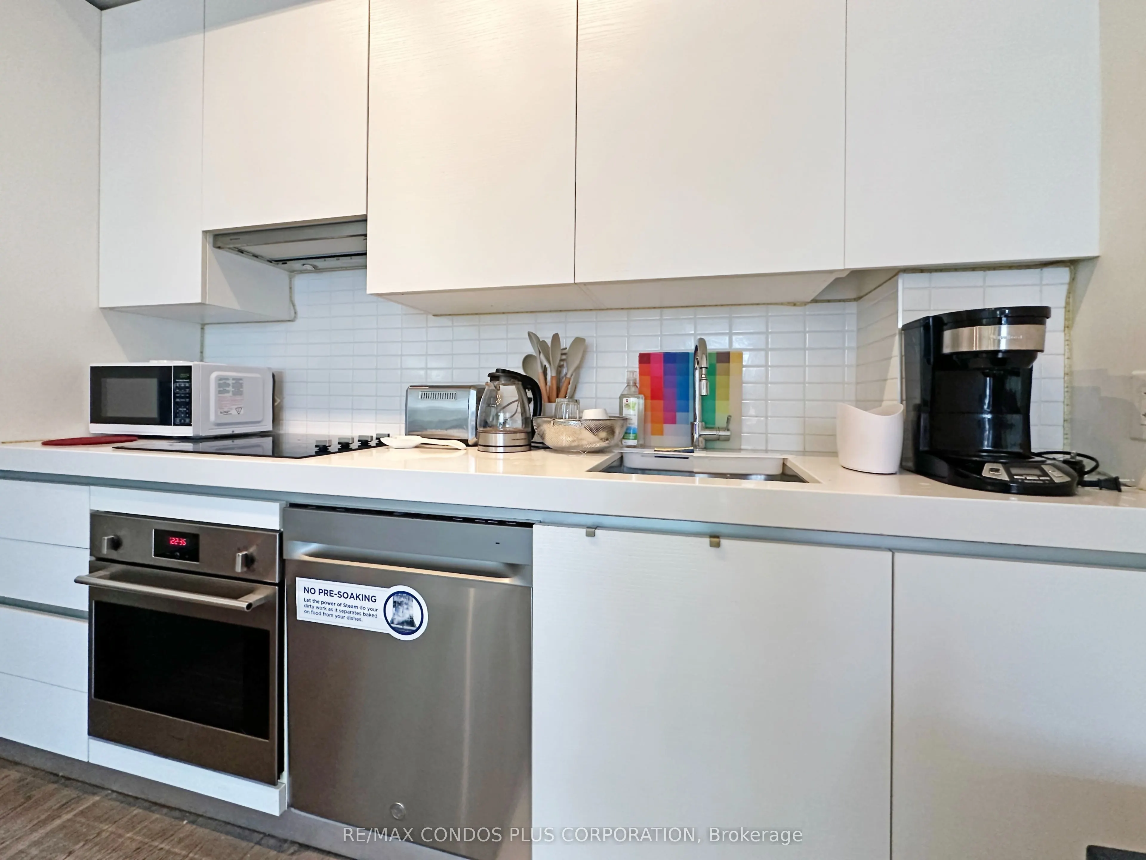 38 Stewart Street, #1005