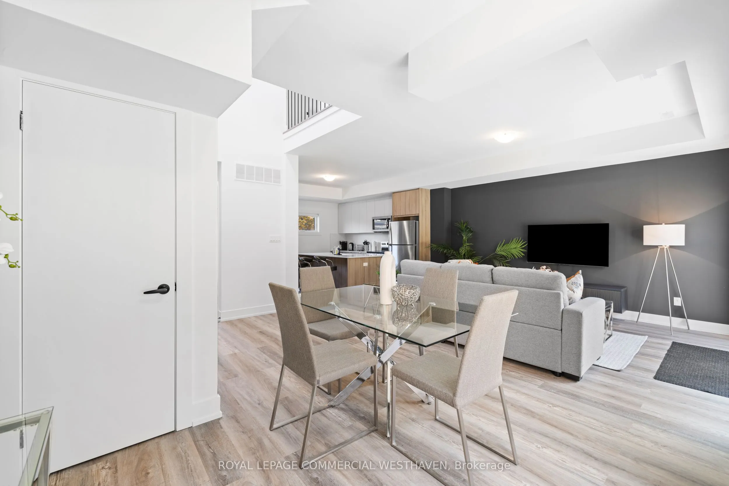 449 Lansdowne Avenue, #Laneway