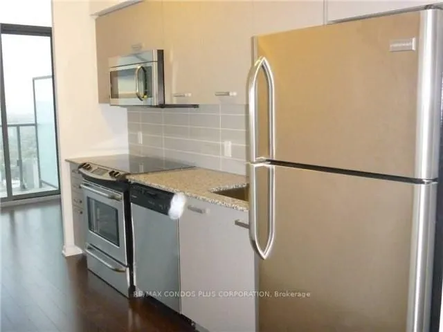 832 Bay Street, #5007