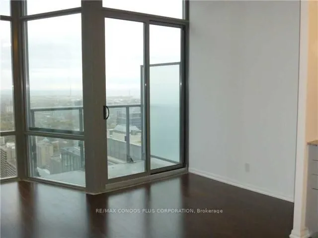 832 Bay Street, #5007