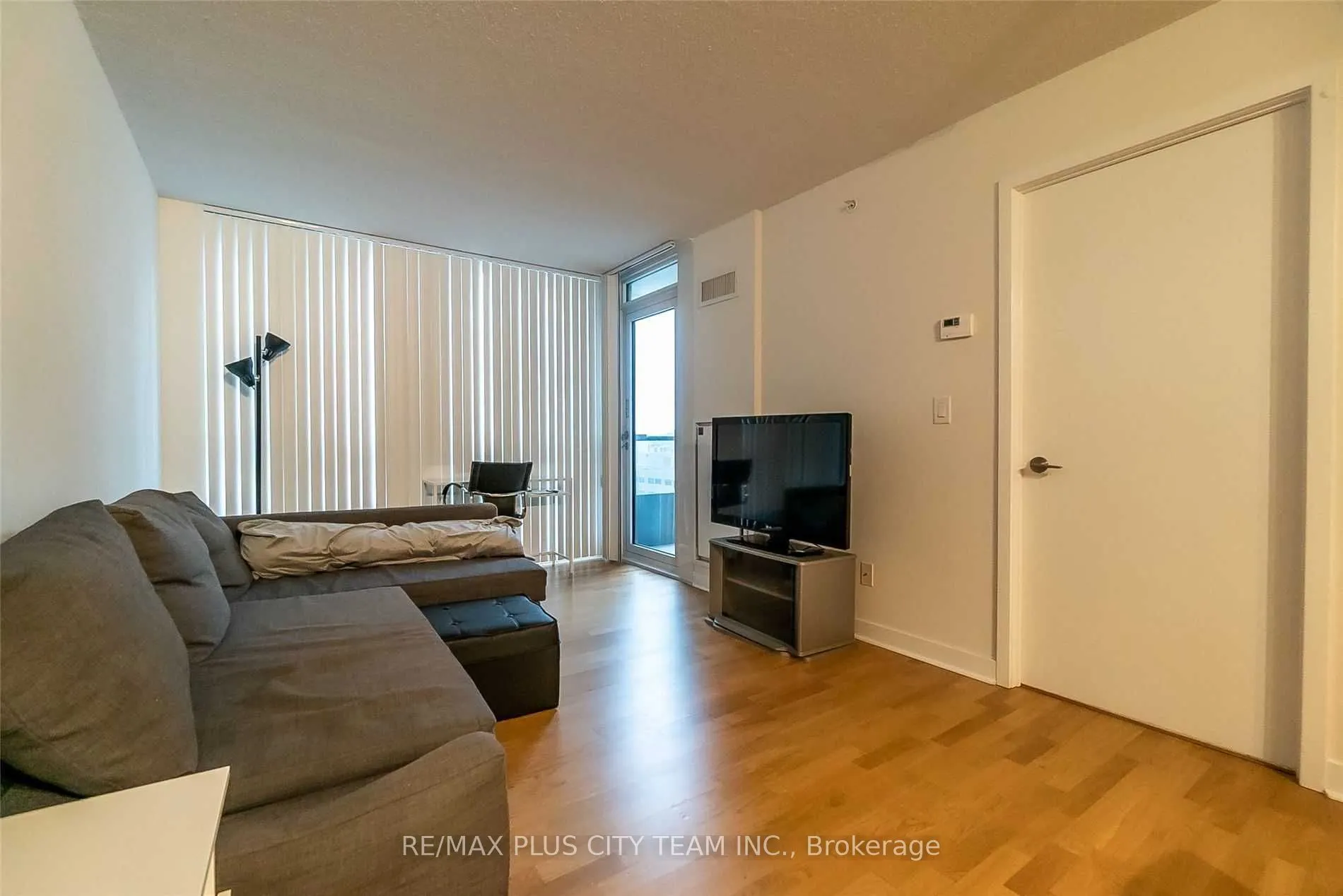 295 Adelaide Street W, #1610