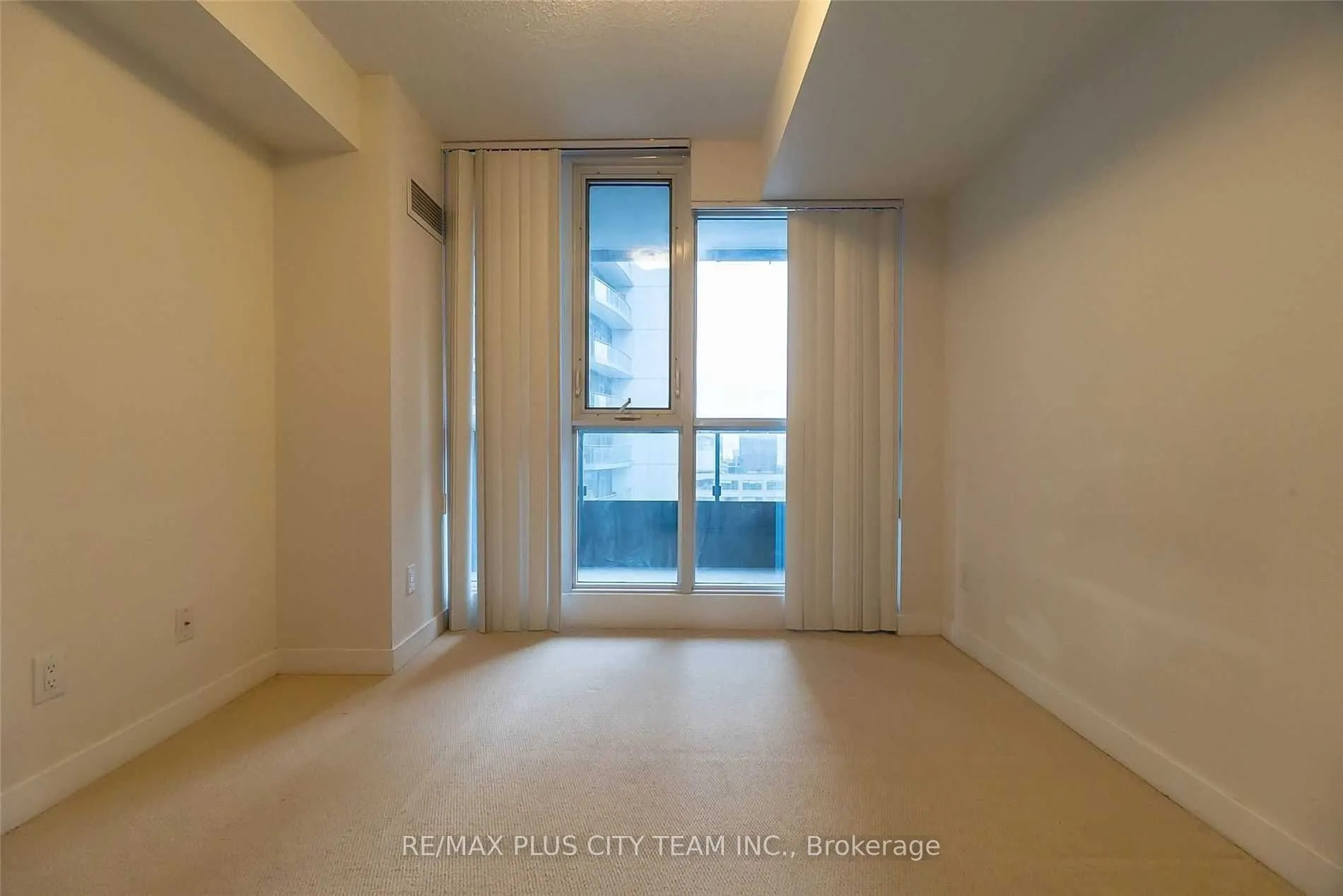 295 Adelaide Street W, #1610