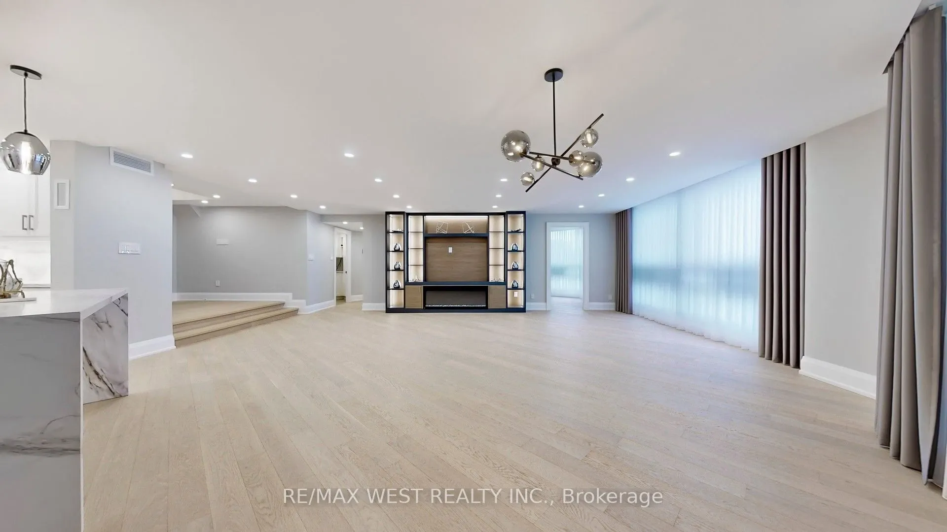 240 Heath Street W, #801