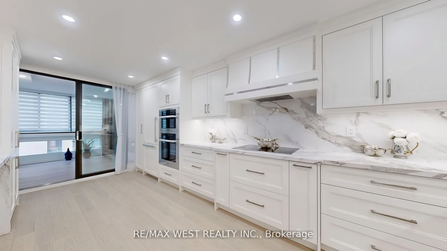 240 Heath Street W, #801