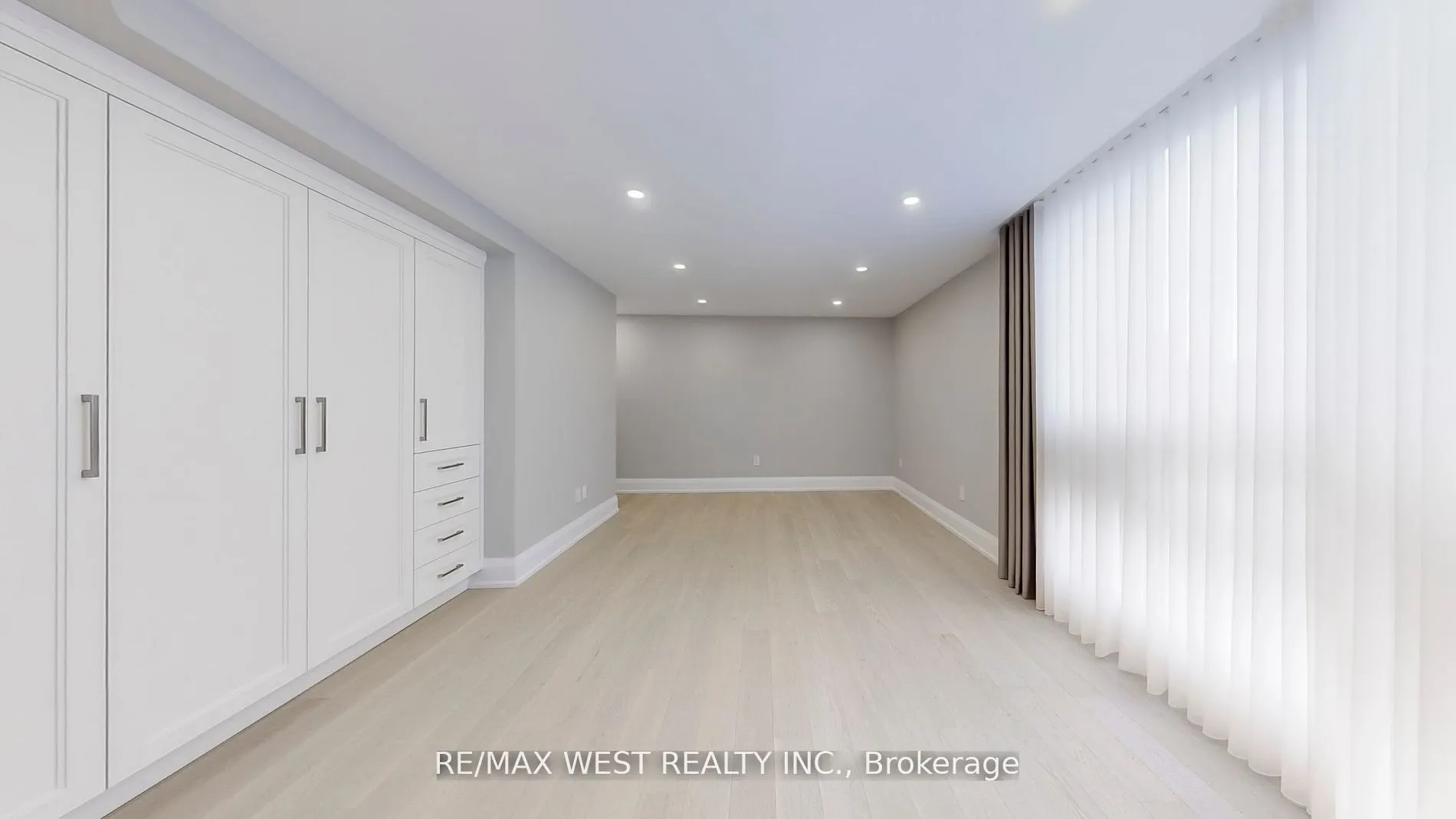 240 Heath Street W, #801