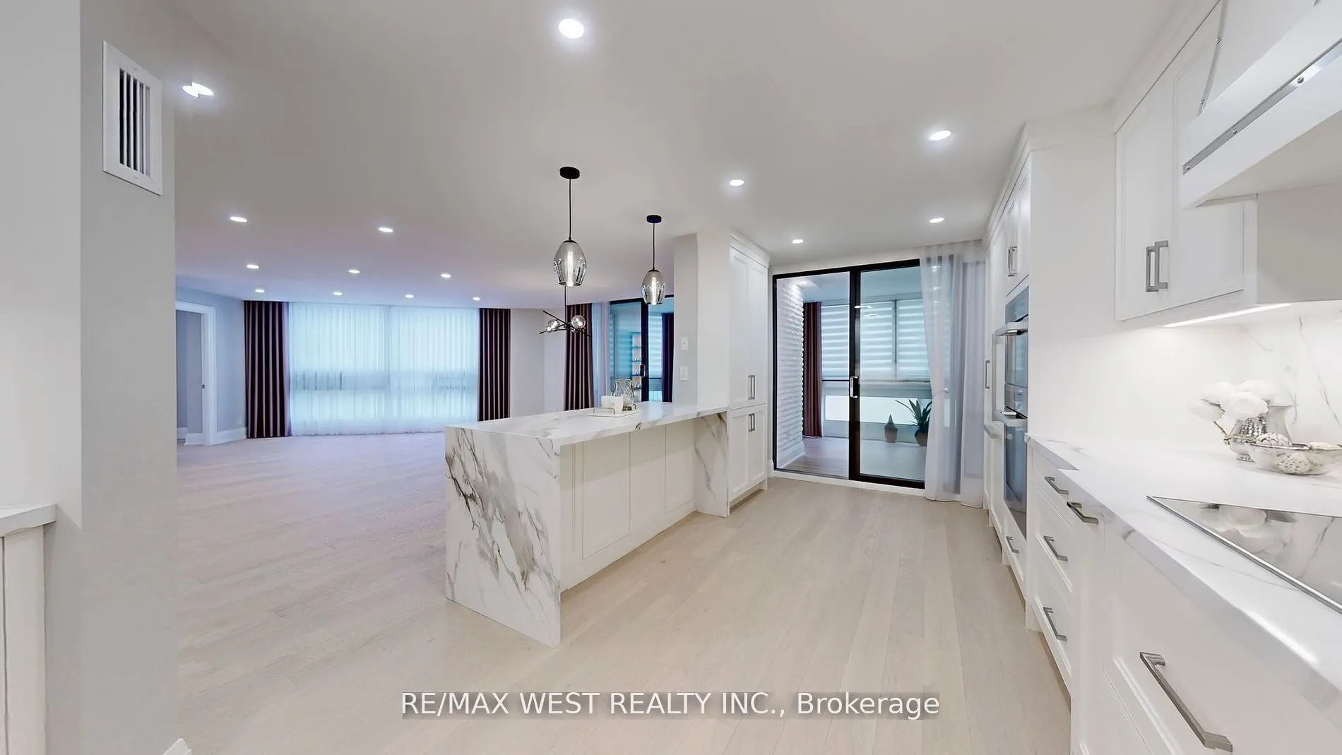 240 Heath Street W, #801