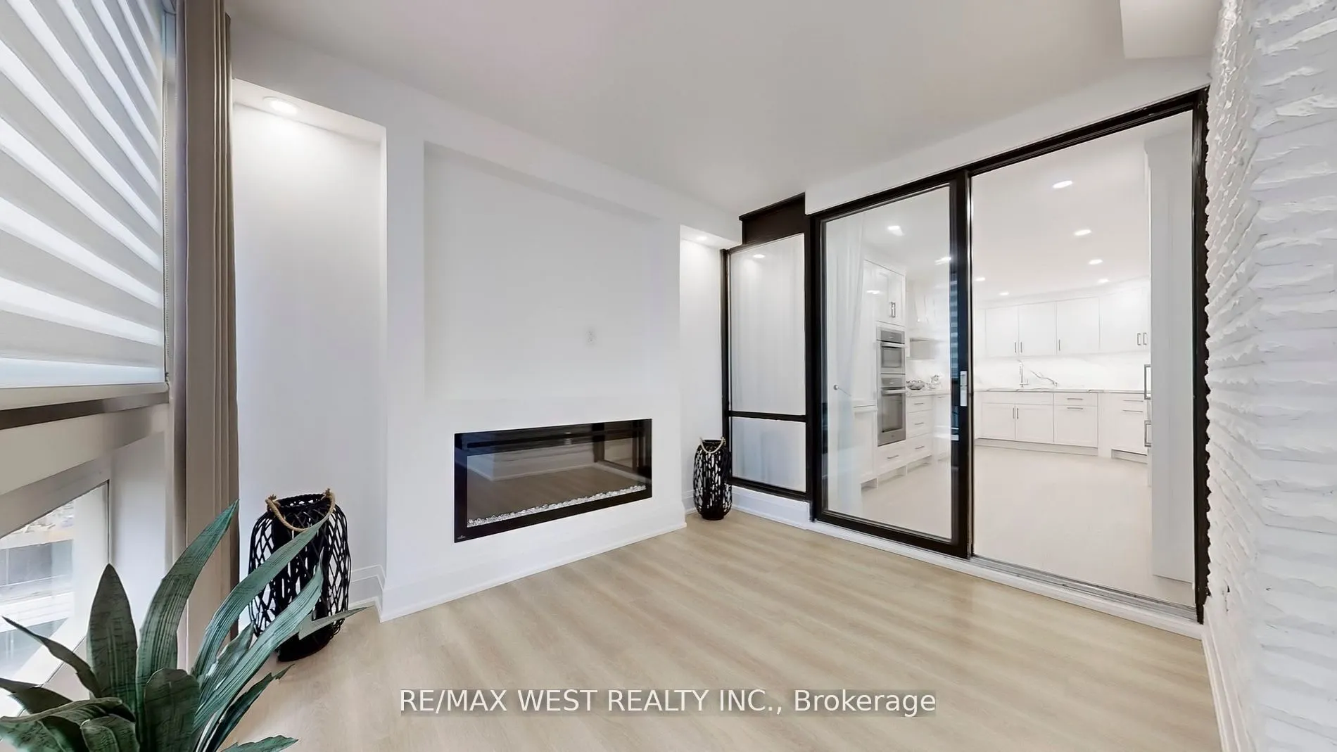 240 Heath Street W, #801