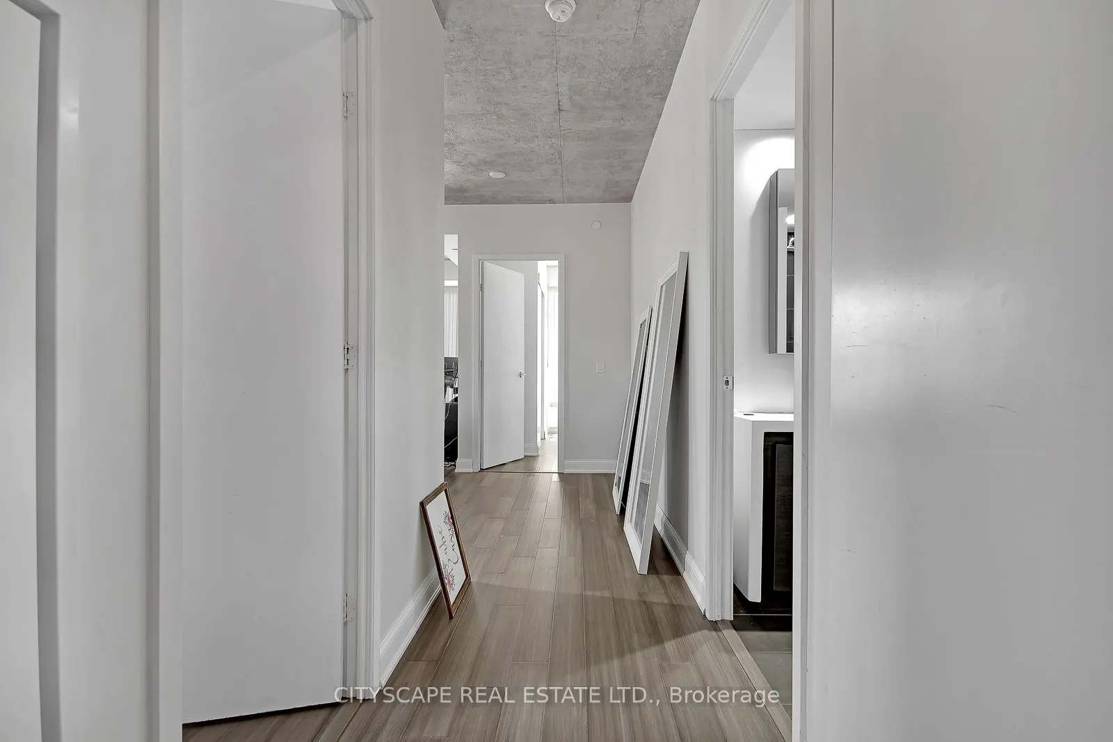 1030 King Street W, #626