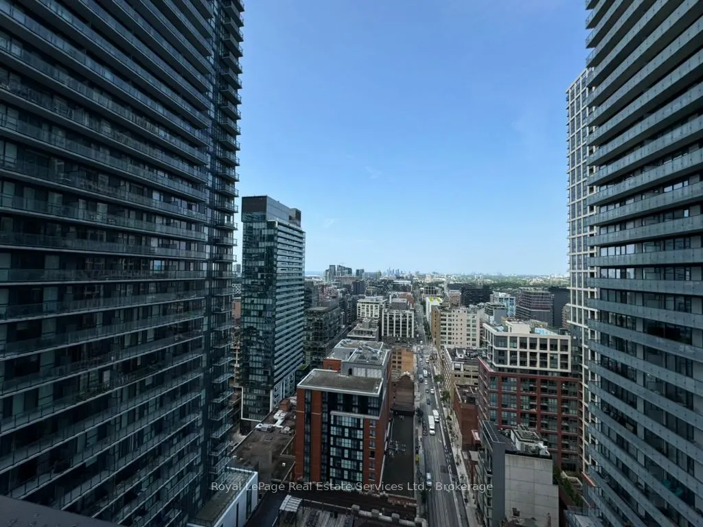 28 Widmer Street, #2725