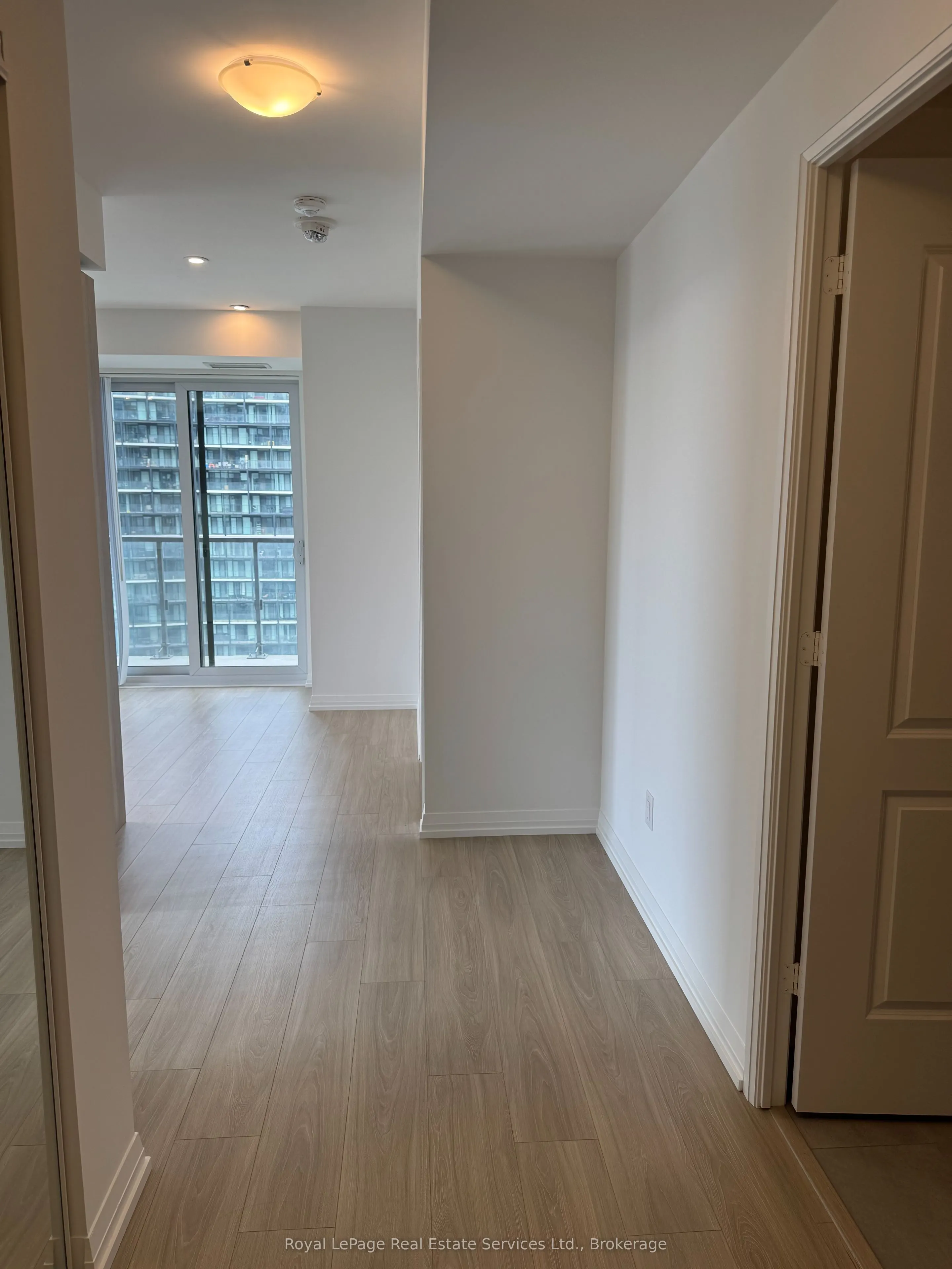 28 Widmer Street, #2725