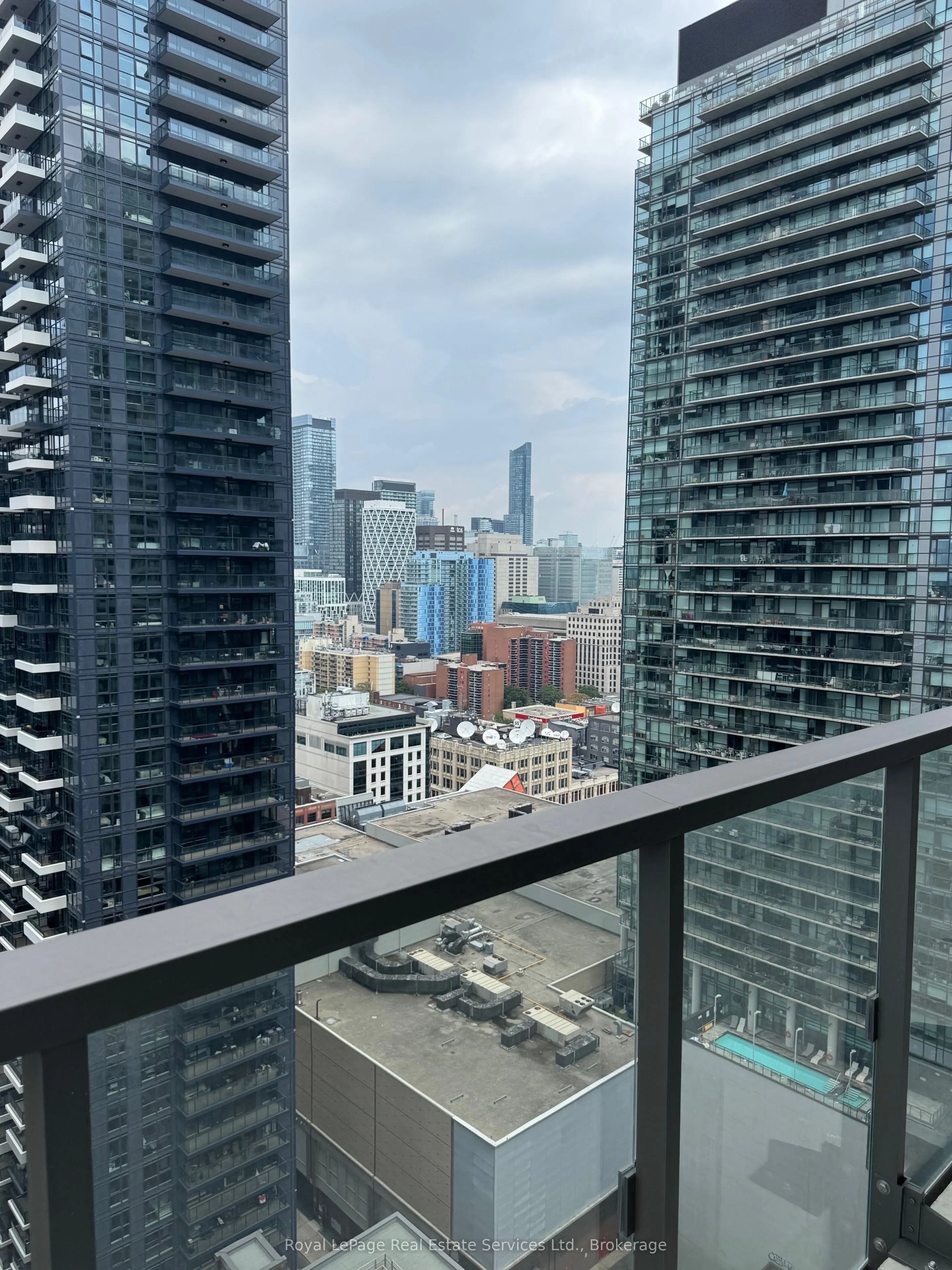 28 Widmer Street, #2725