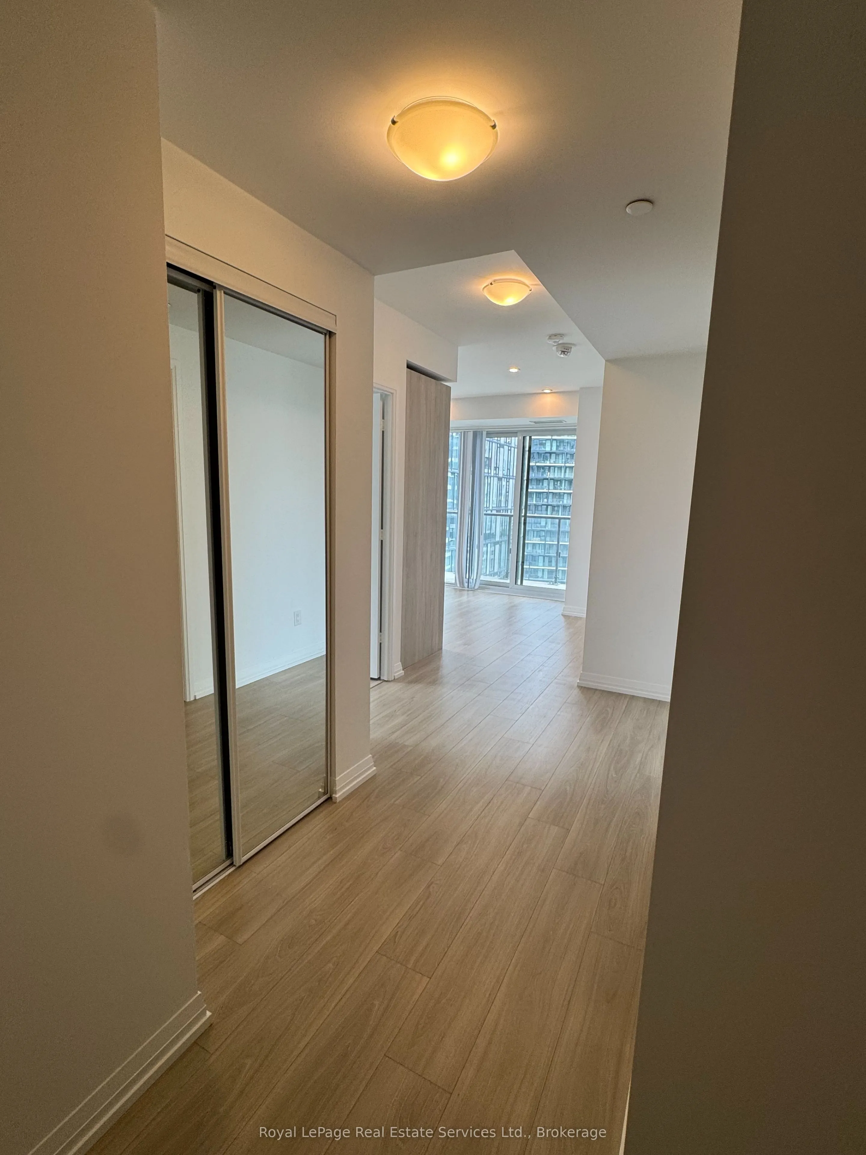 28 Widmer Street, #2725