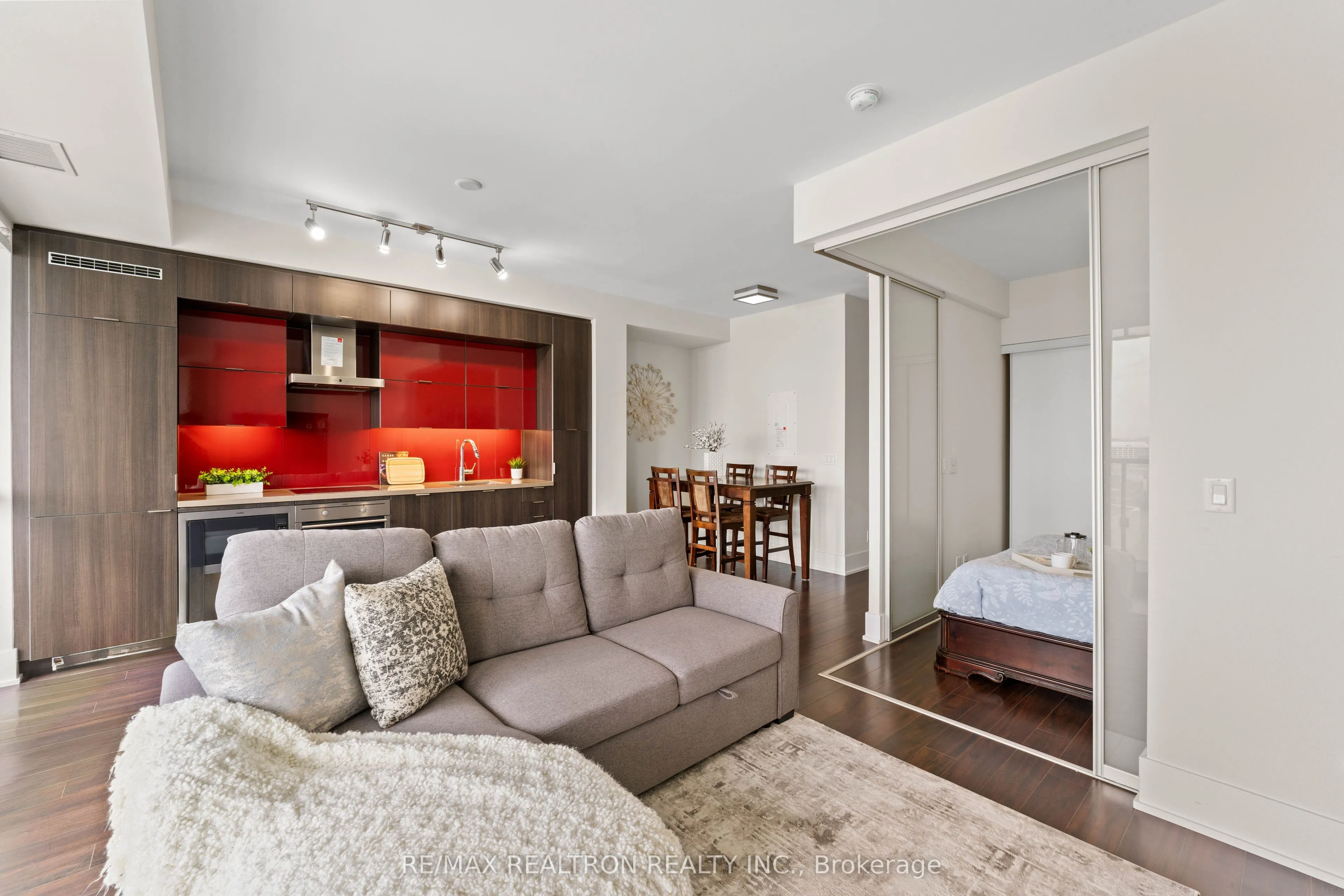 300 Front Street W, #2603
