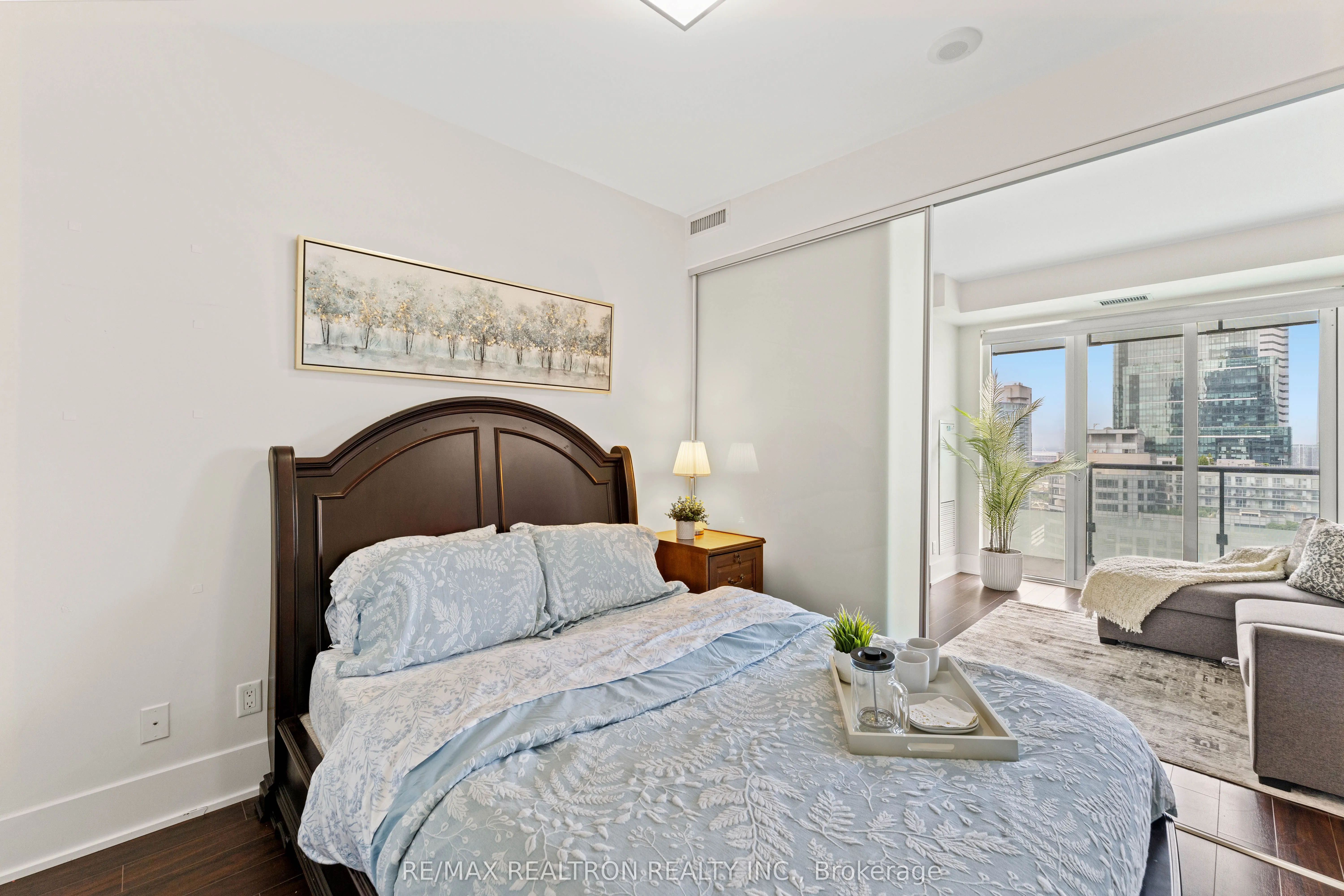 300 Front Street W, #2603