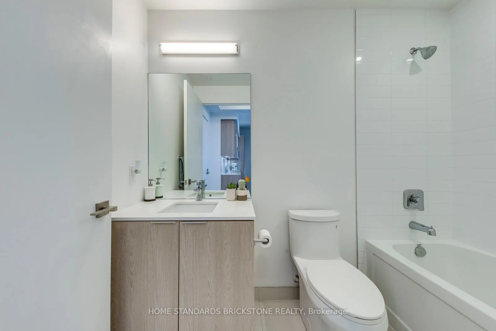 50 Ordnance Street, #2212