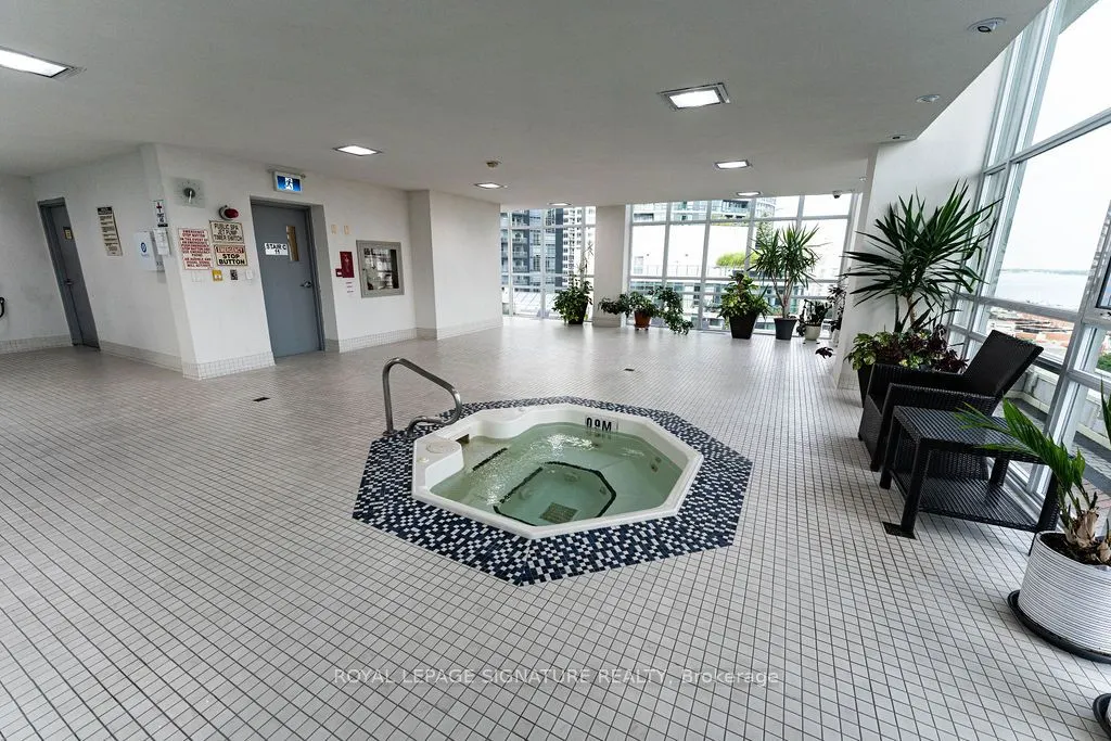 21 Grand Magazine Street, #1409