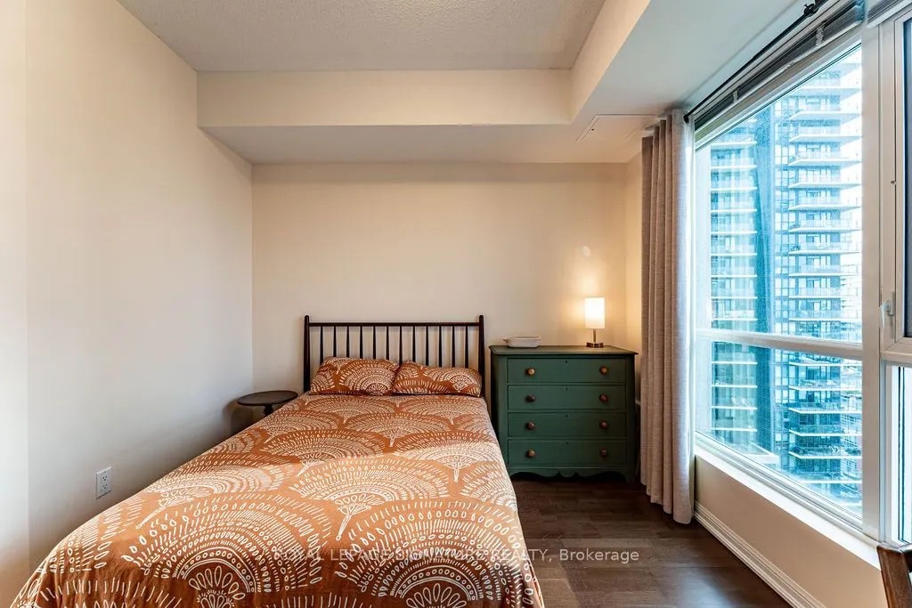 21 Grand Magazine Street, #1409