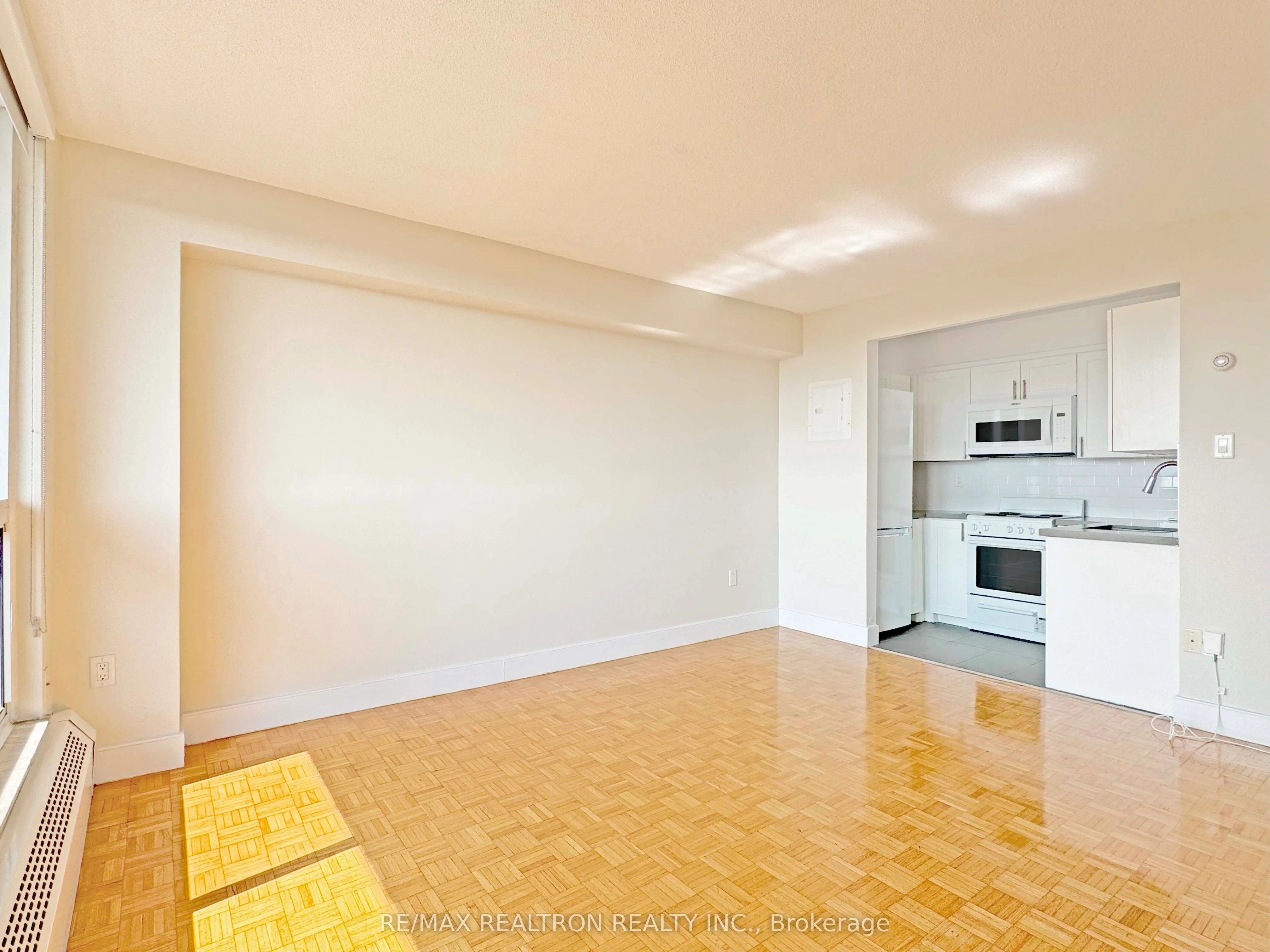 666 Spadina Avenue, #1201