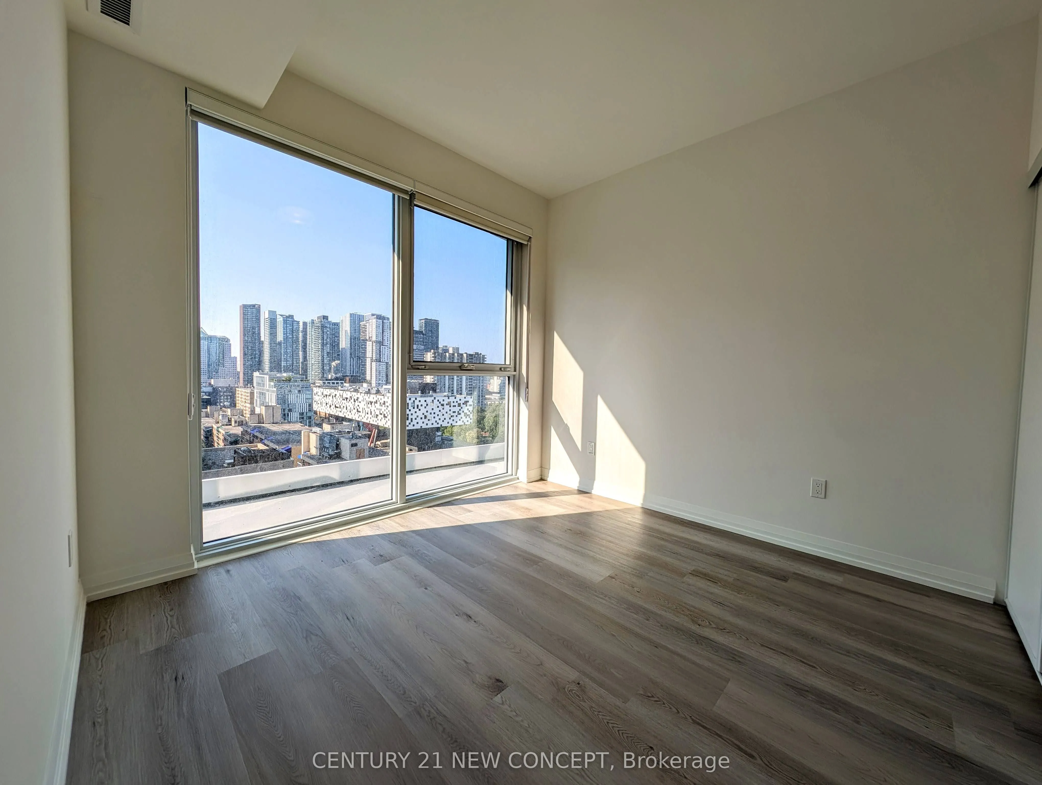 280 Dundas Street W, #1408