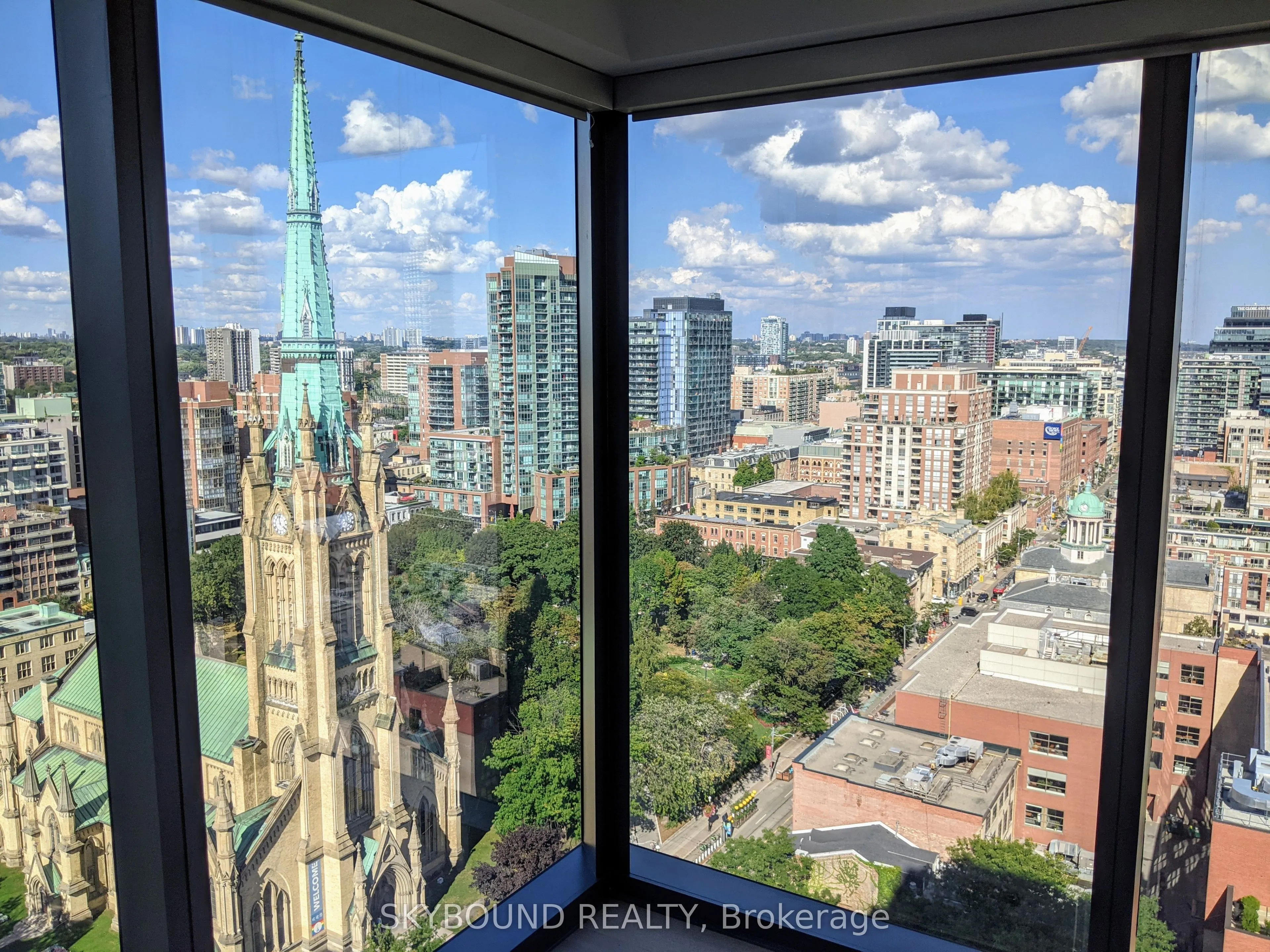 60 Colborne Street, #2002