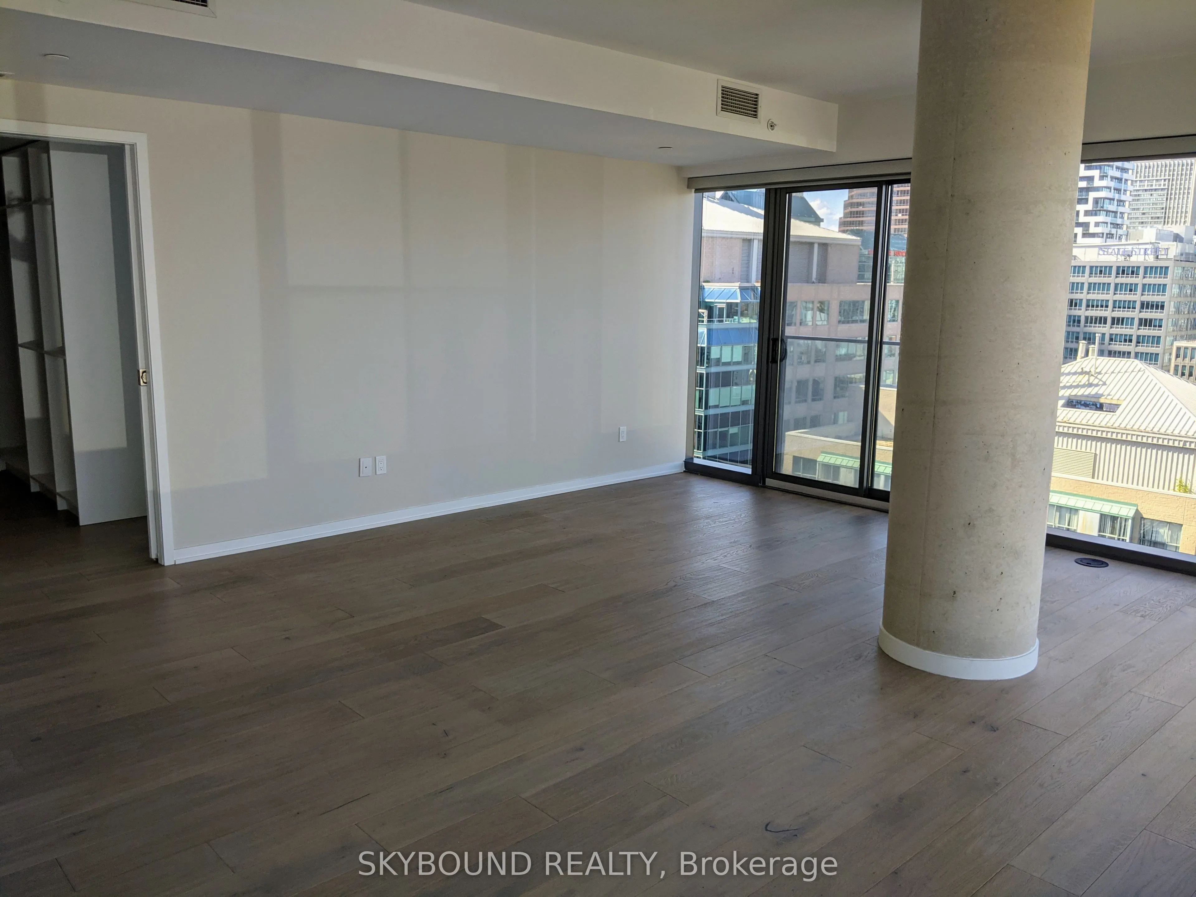 60 Colborne Street, #2002