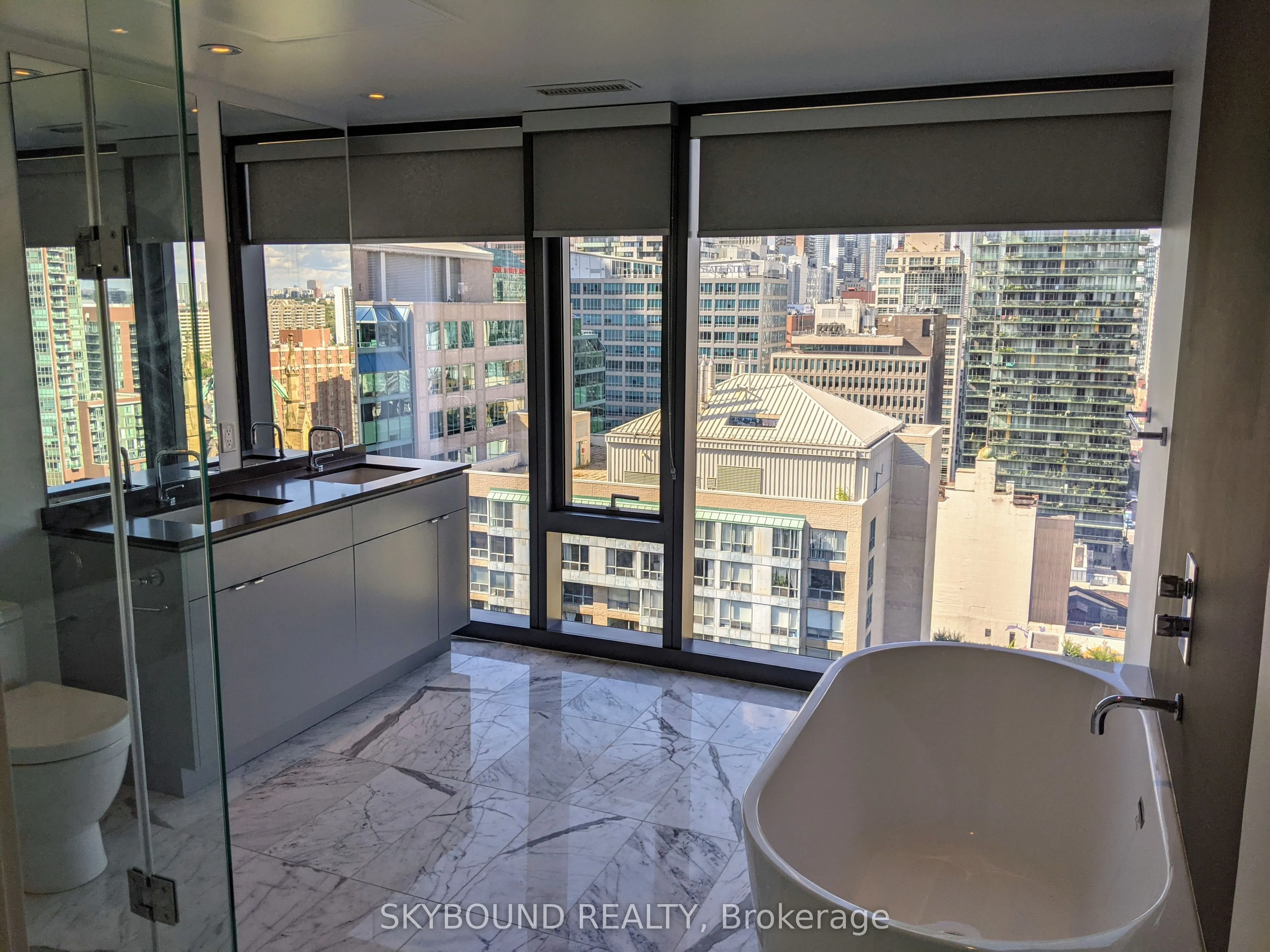 60 Colborne Street, #2002