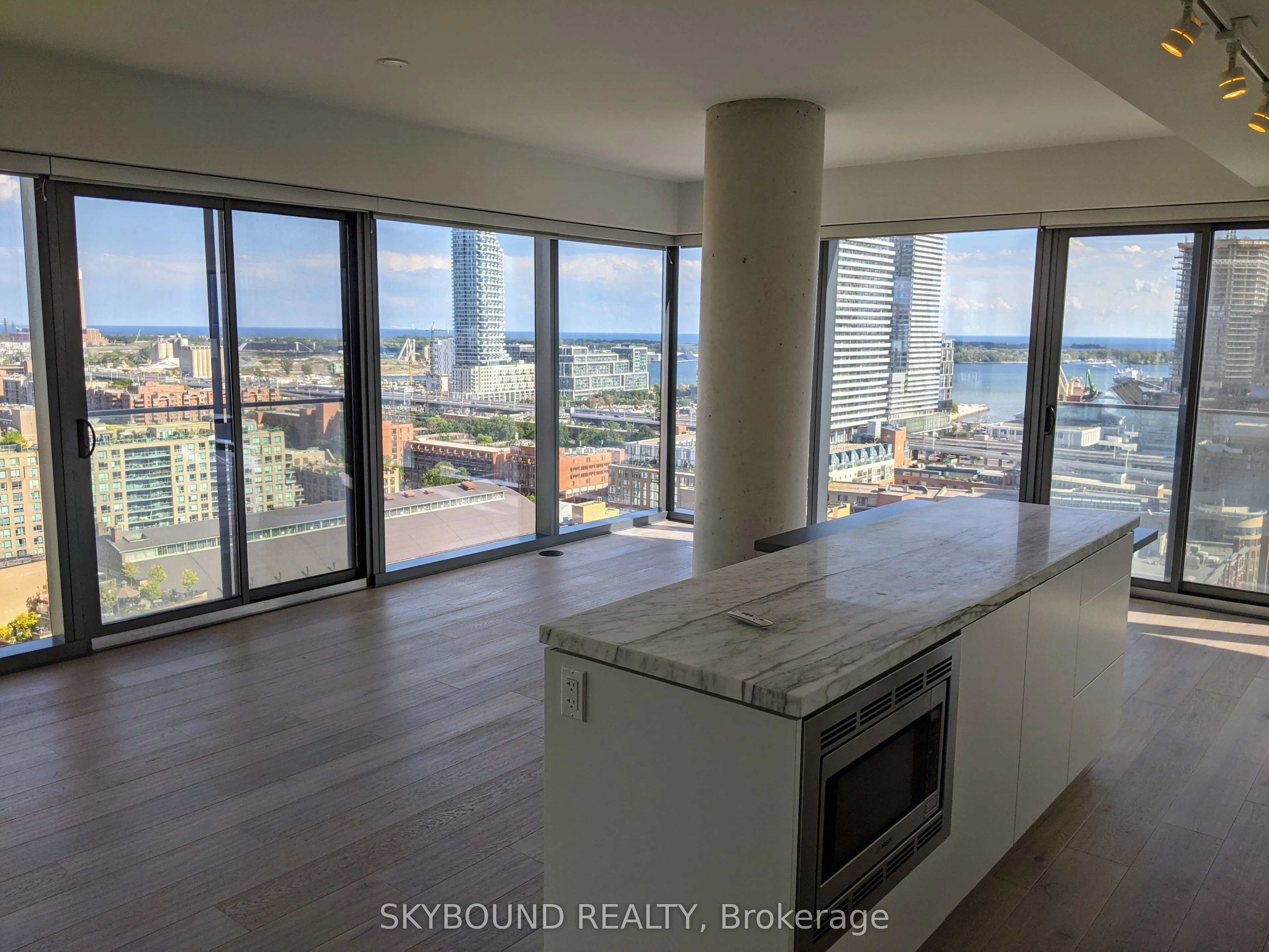 60 Colborne Street, #2002
