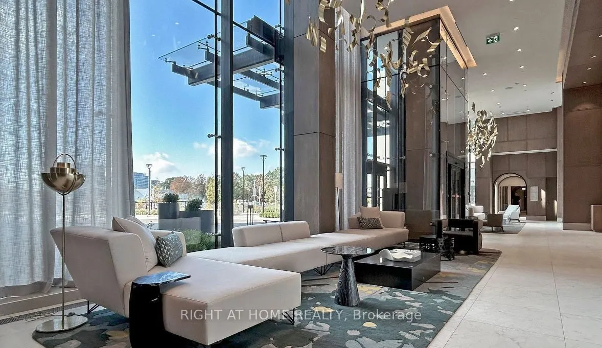 30 Inn On The Park Drive, #414