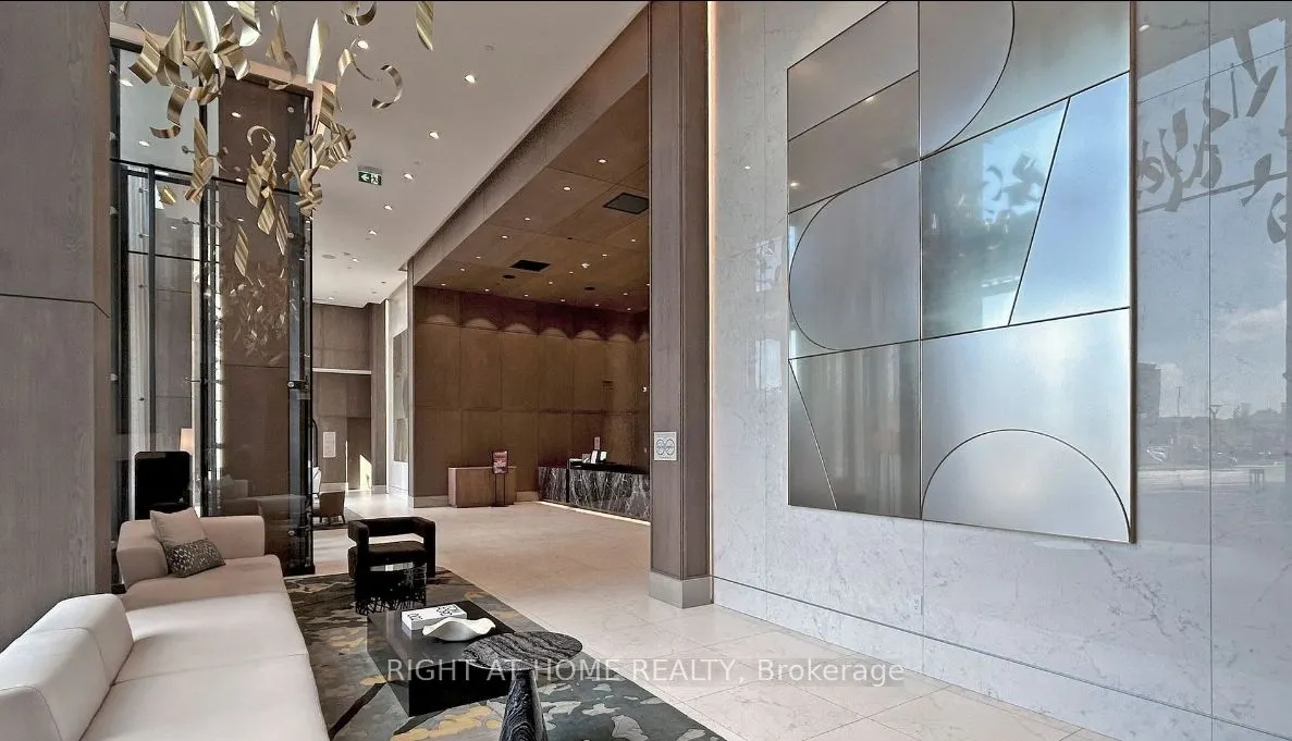 30 Inn On The Park Drive, #414