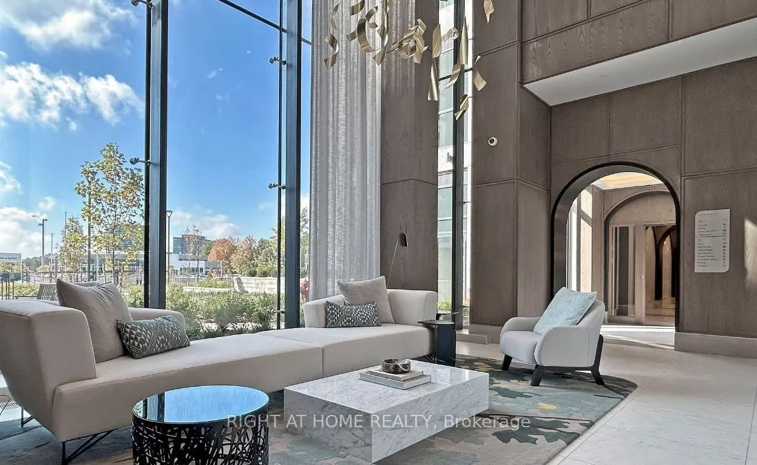 30 Inn On The Park Drive, #414