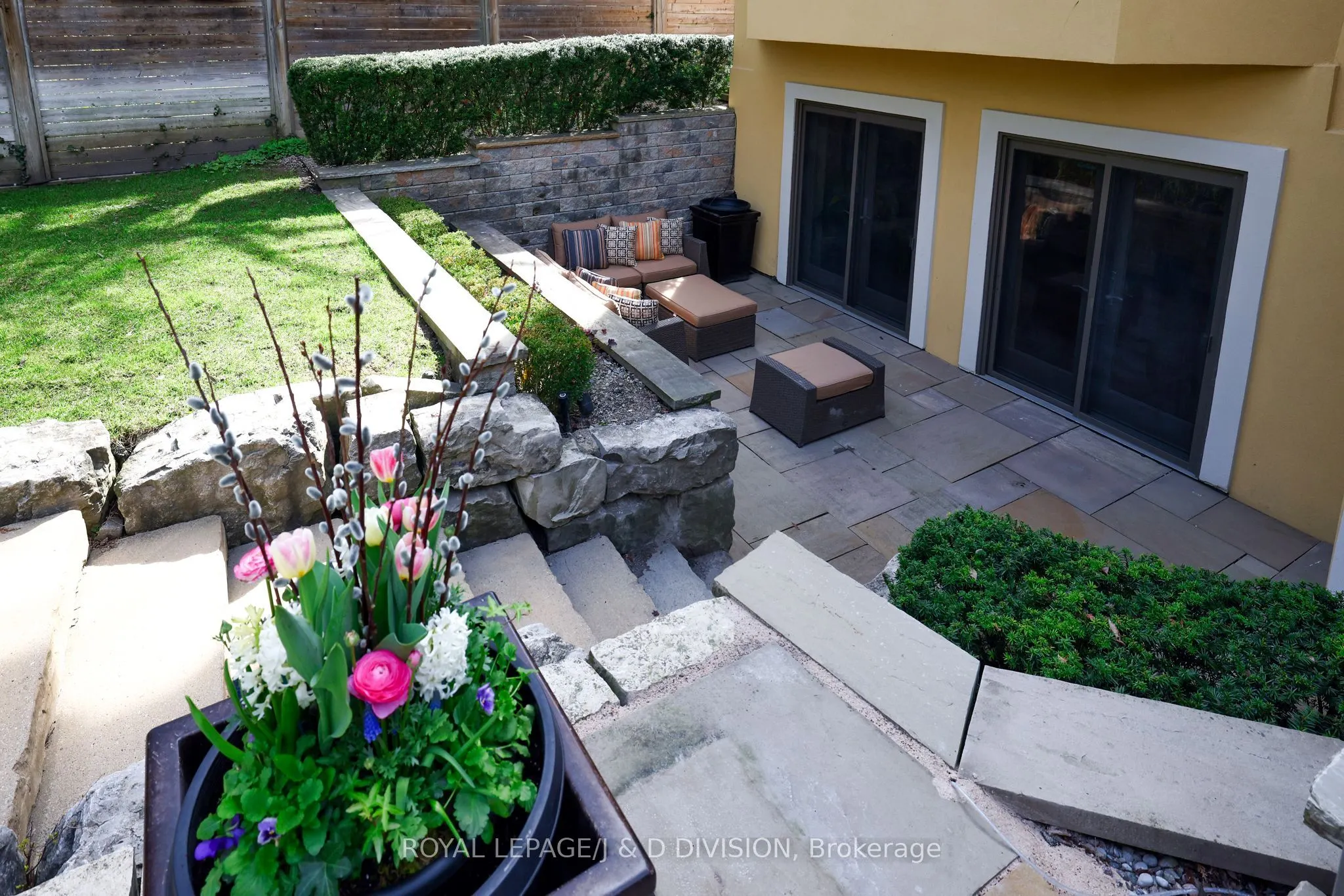 82 Munro Boulevard