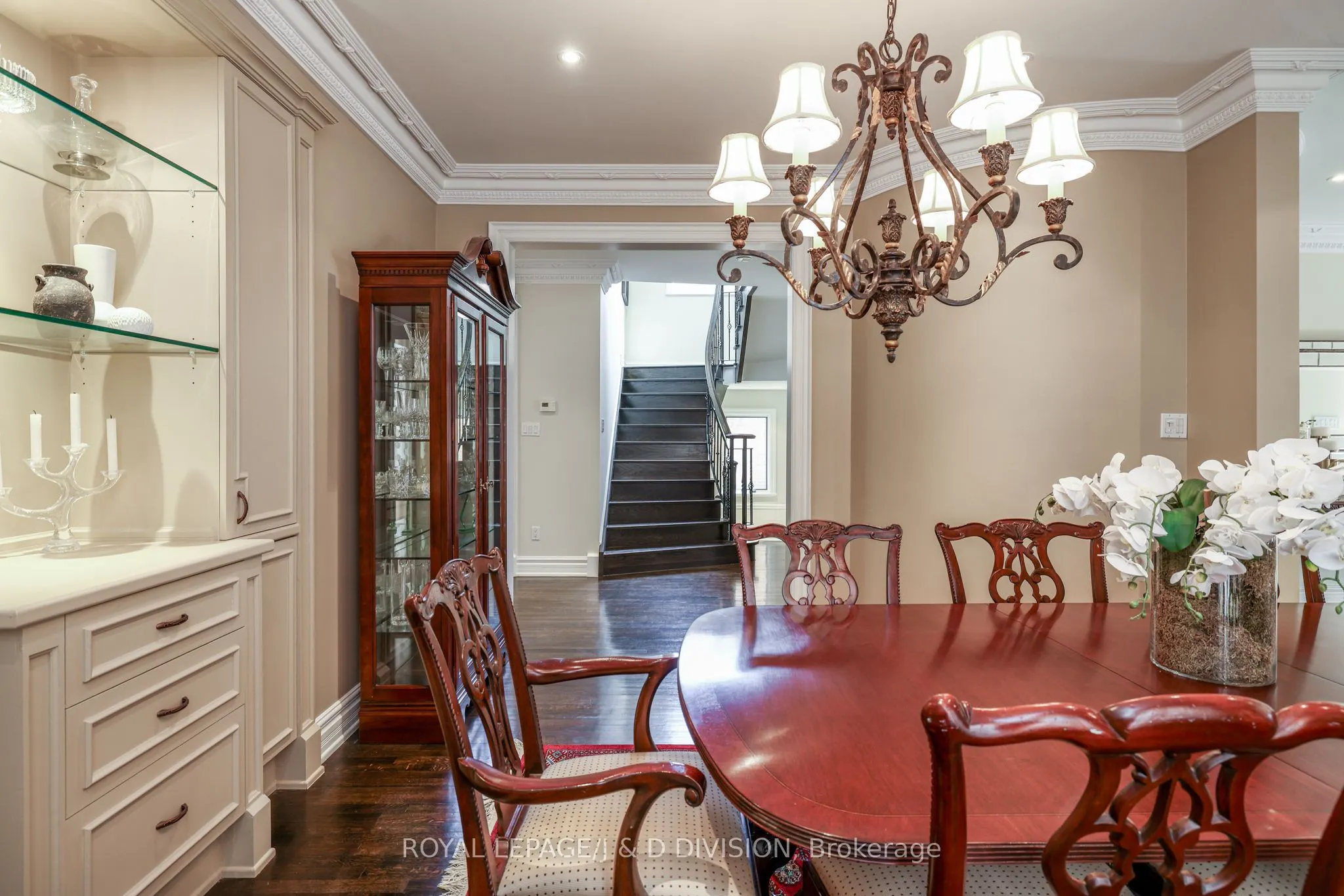 82 Munro Boulevard