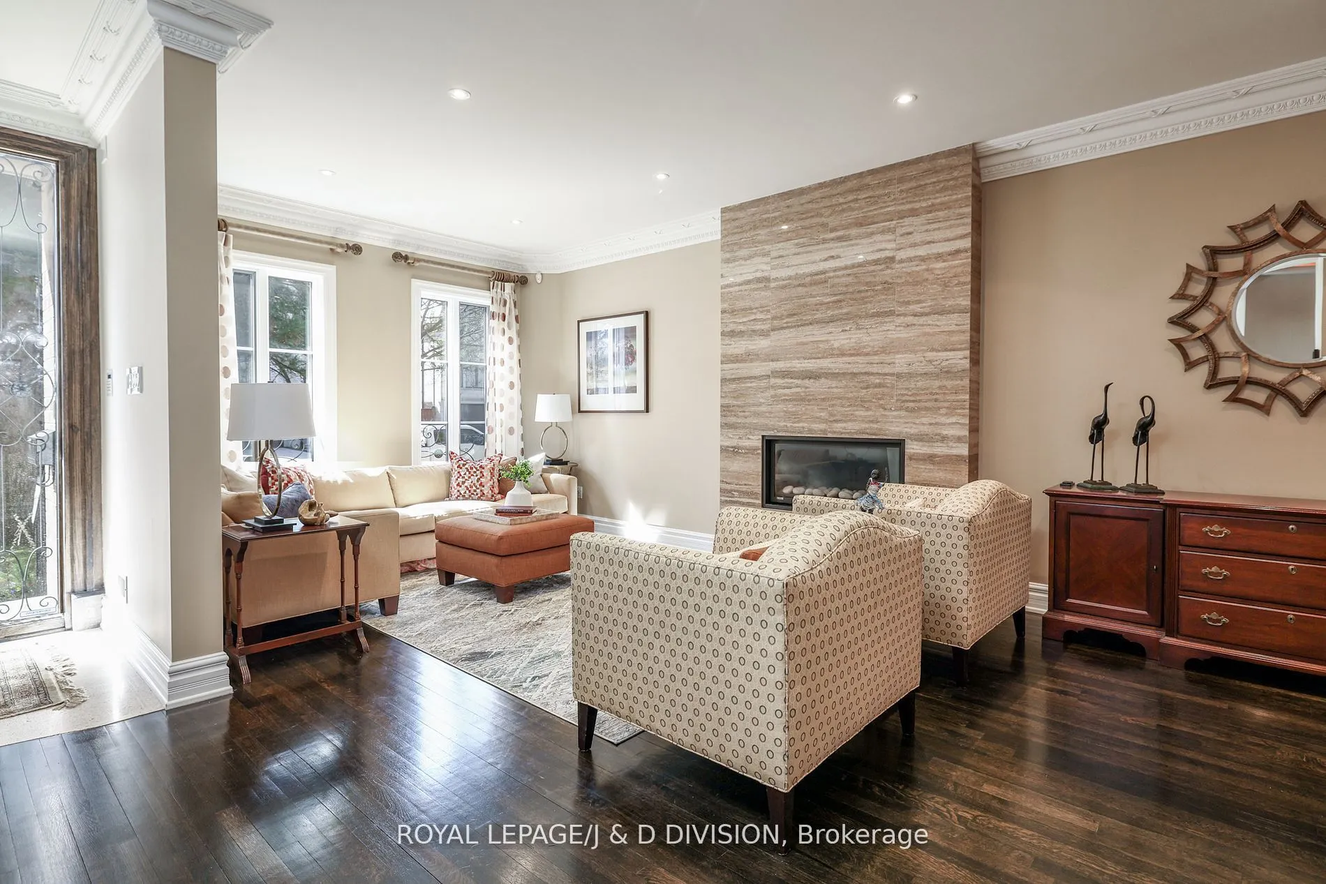 82 Munro Boulevard