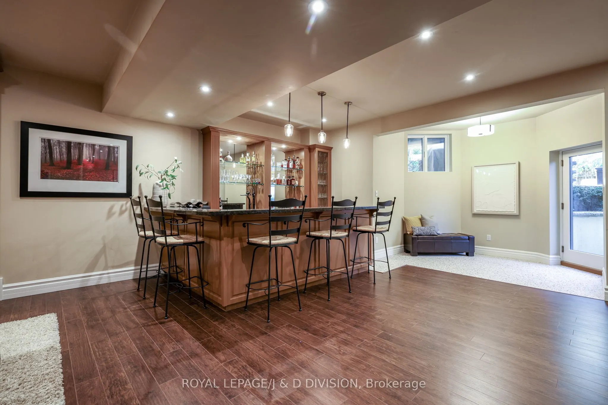 82 Munro Boulevard