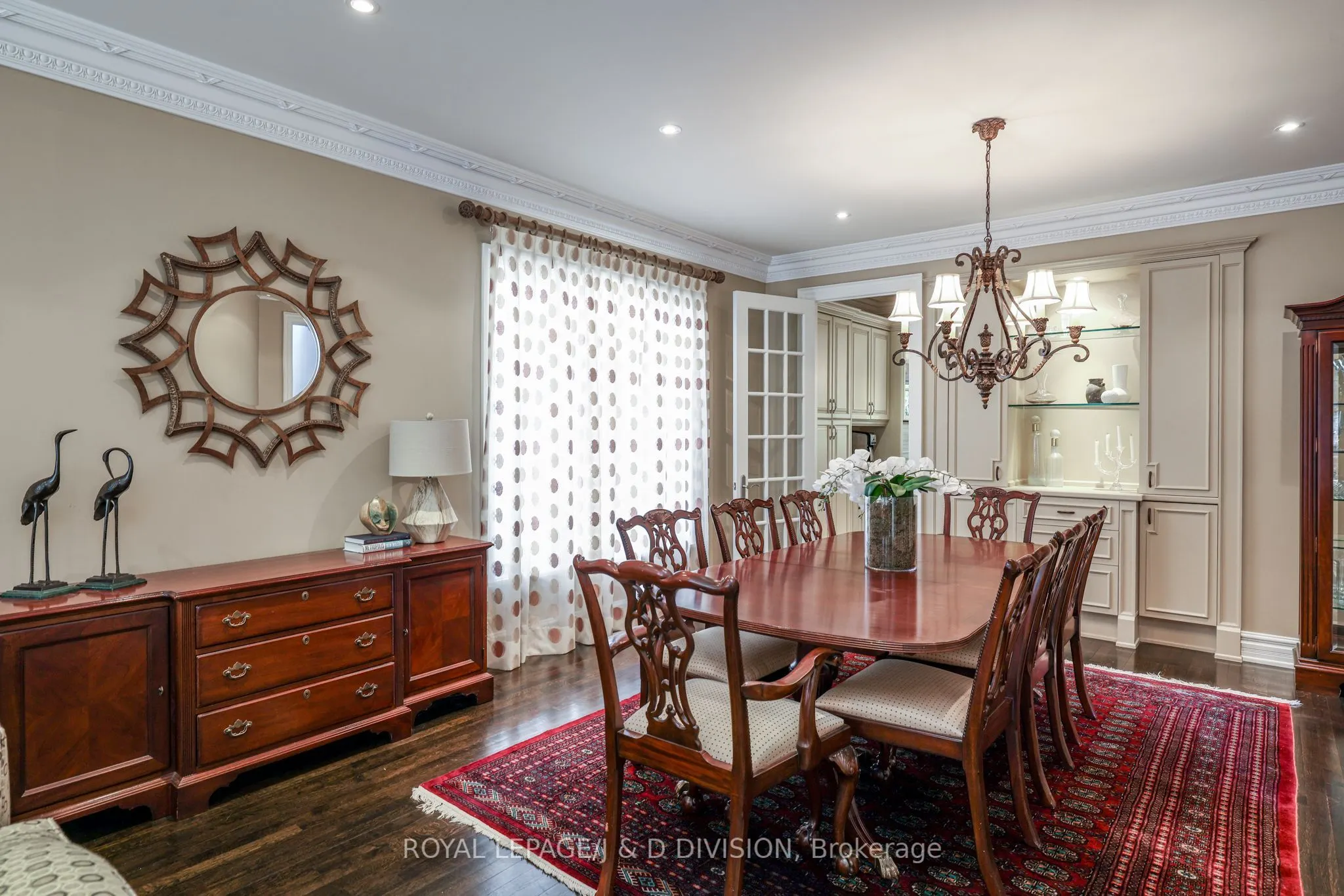 82 Munro Boulevard
