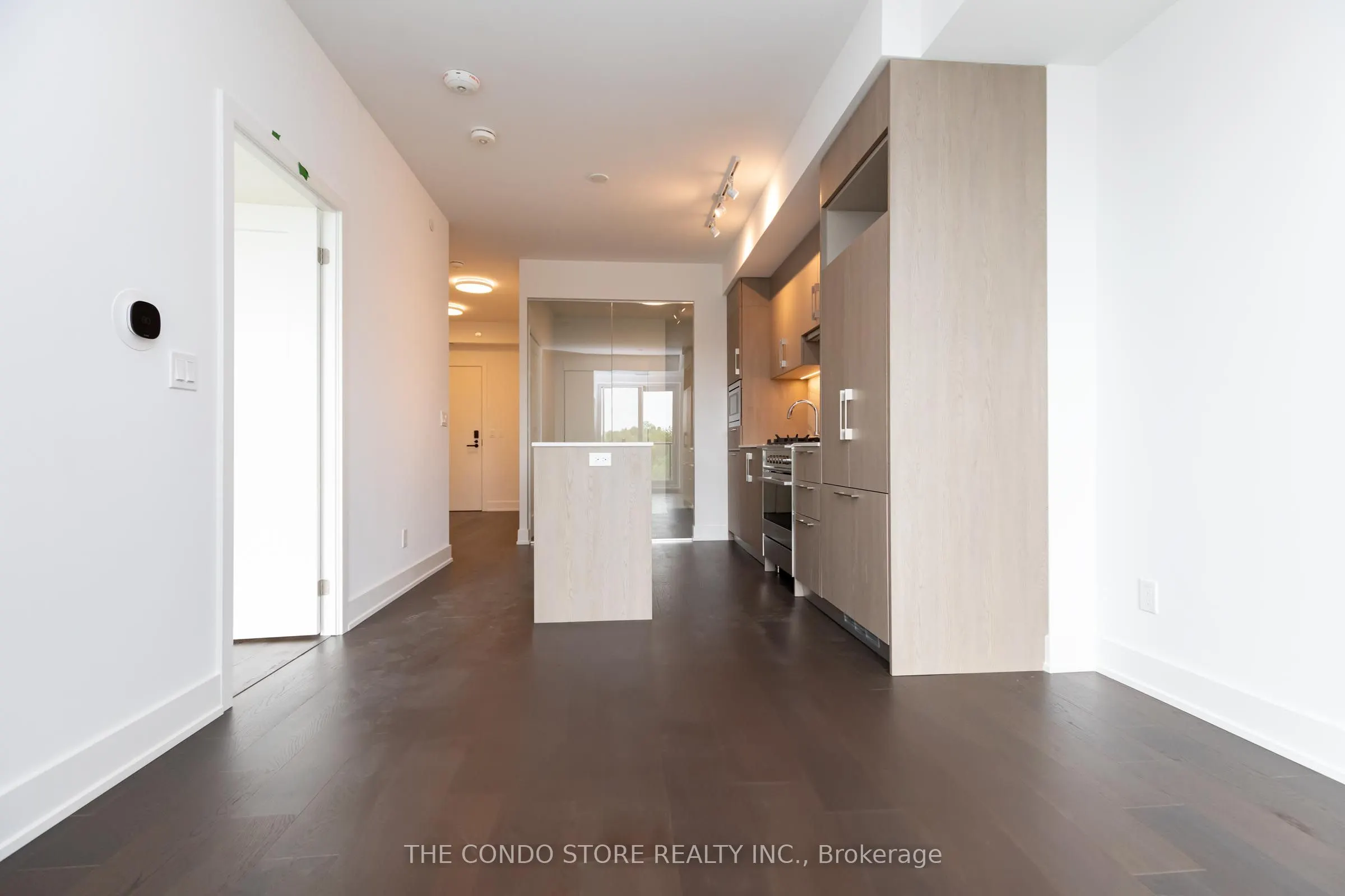 8 Manor Road W, #604
