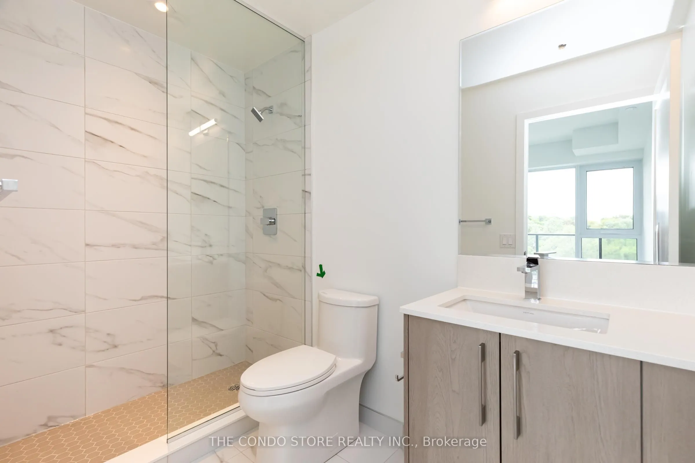 8 Manor Road W, #604