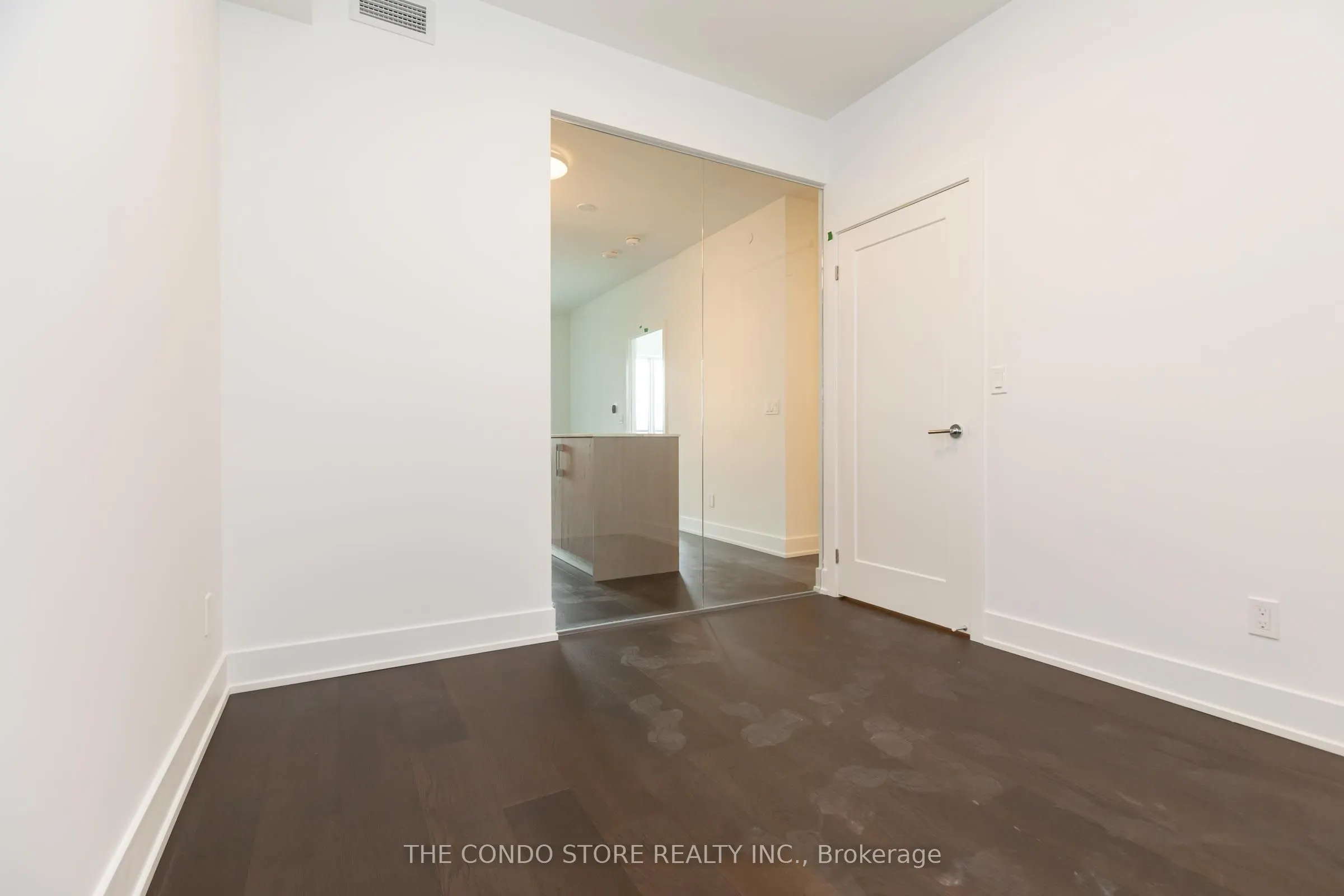 8 Manor Road W, #604