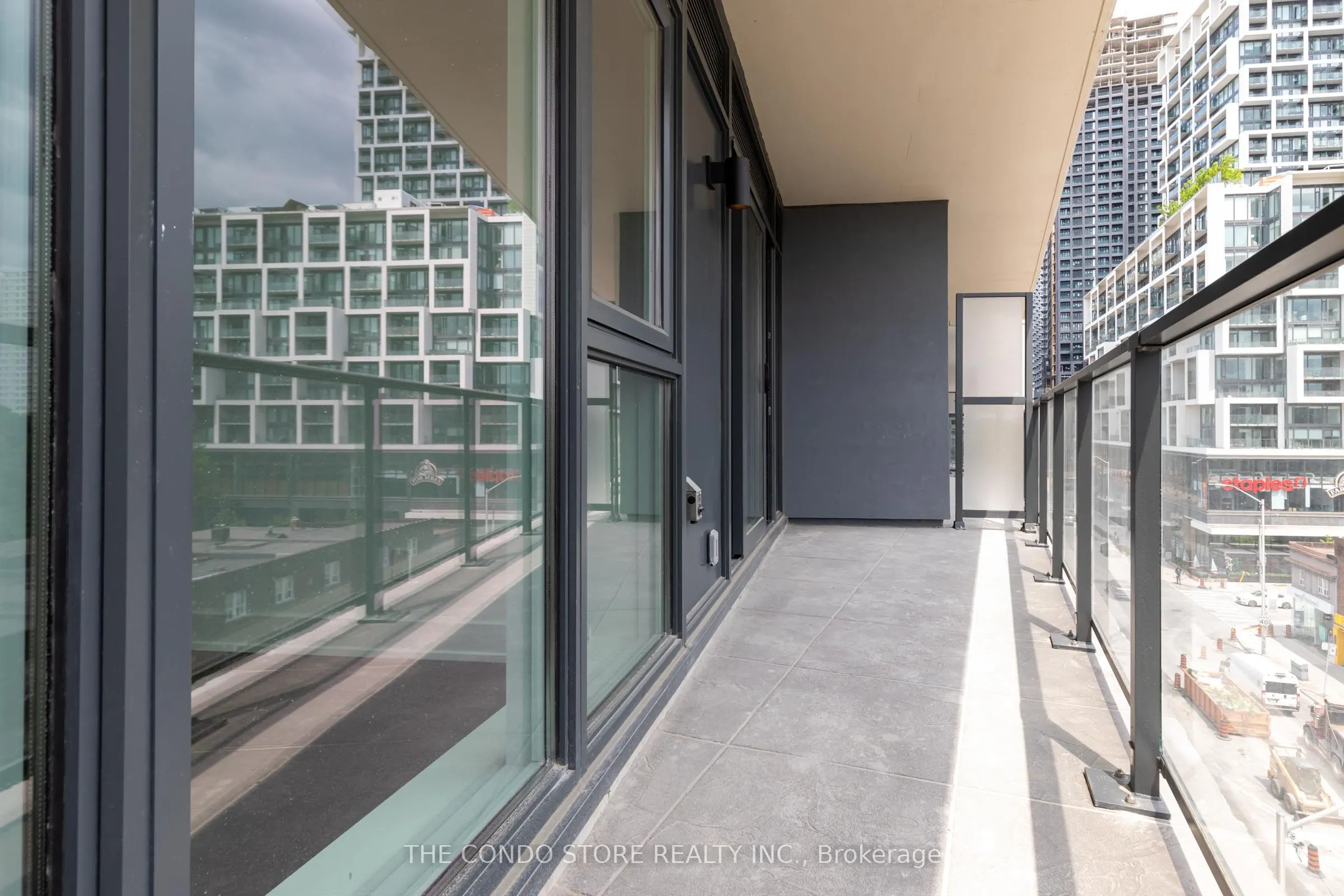 8 Manor Road W, #604