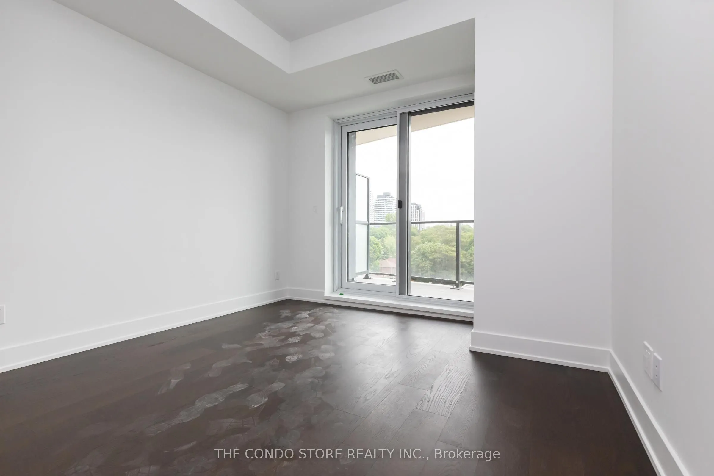 8 Manor Road W, #604