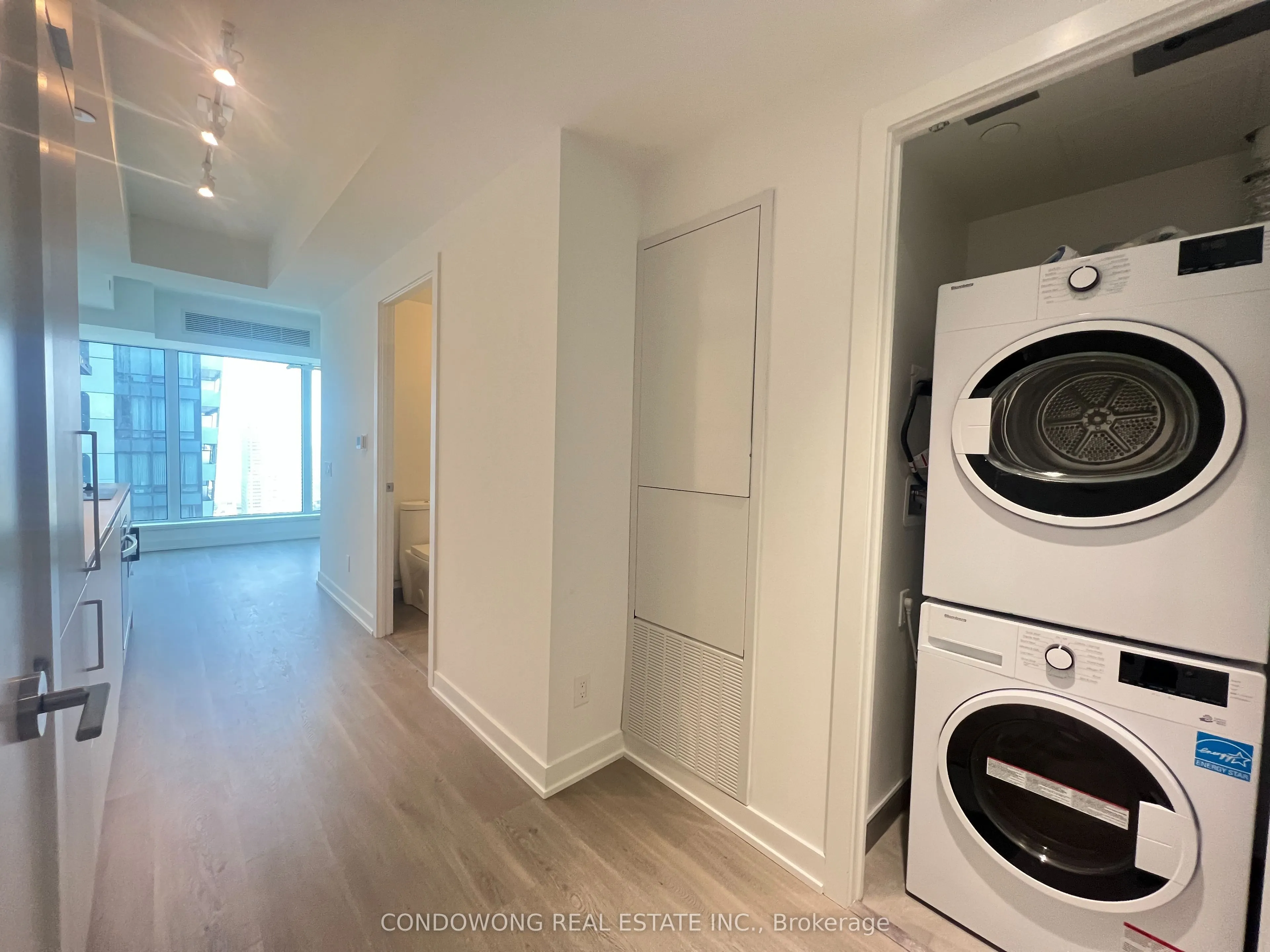 8 Wellesley Street W, #4508